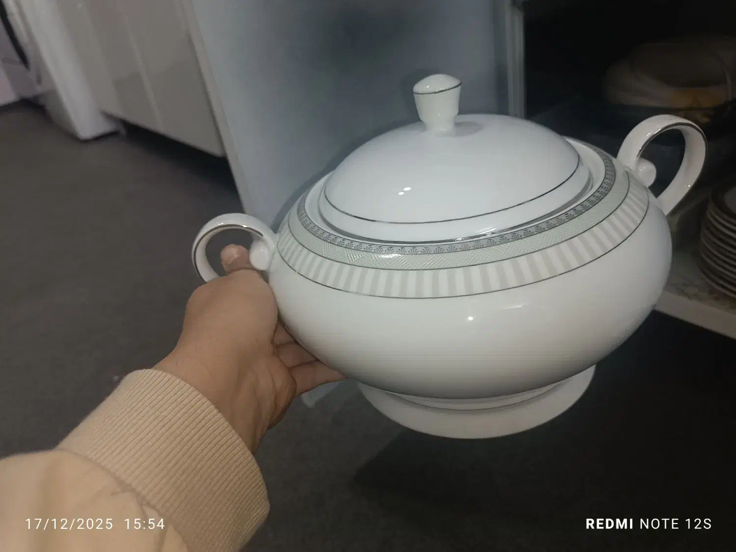 لوازم خانه|ظروف سرو و پذیرایی|قم, ولیعصر|دیوار