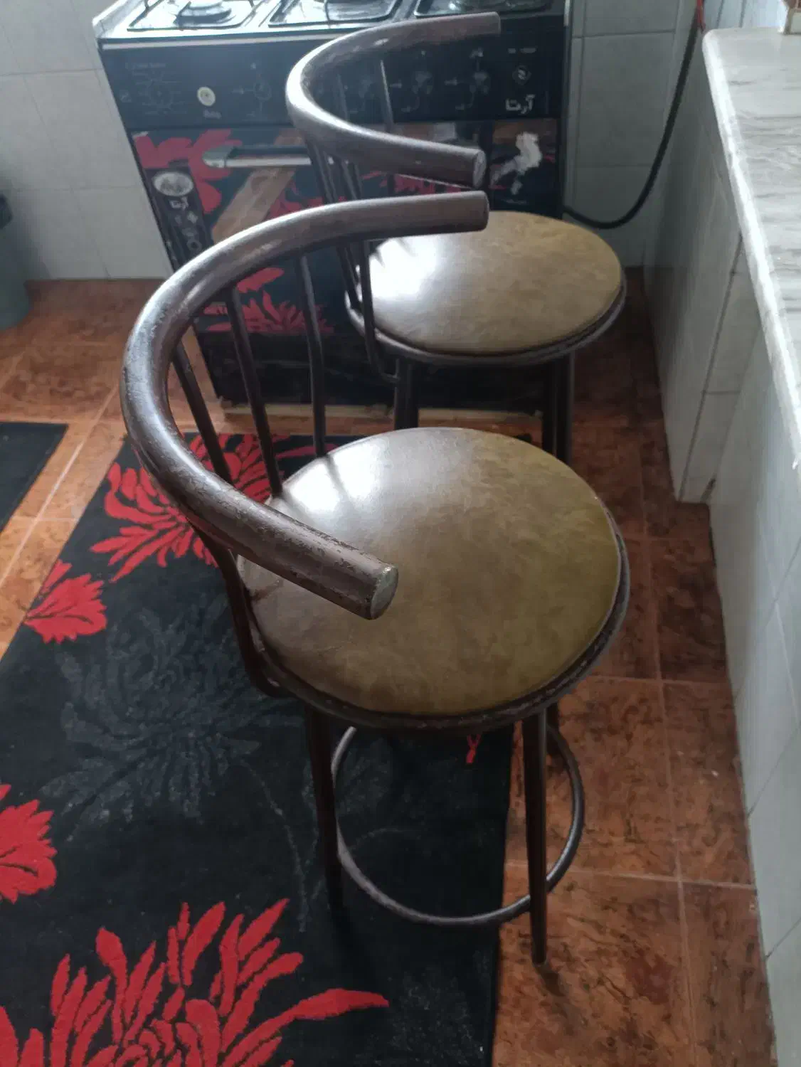 دو عدد صندلی اوپن|صندلی و نیمکت|رشت, انصاری|دیوار