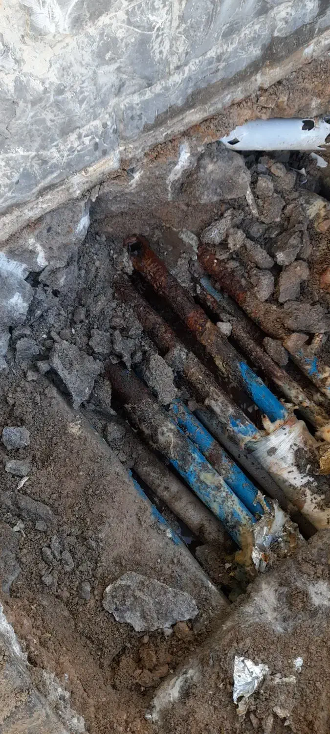 نشتی یابی با دستگاه لوله کشی نشتیاب باضمانت رفع نم|خدمات پیشه و مهارت|قوچان, |دیوار