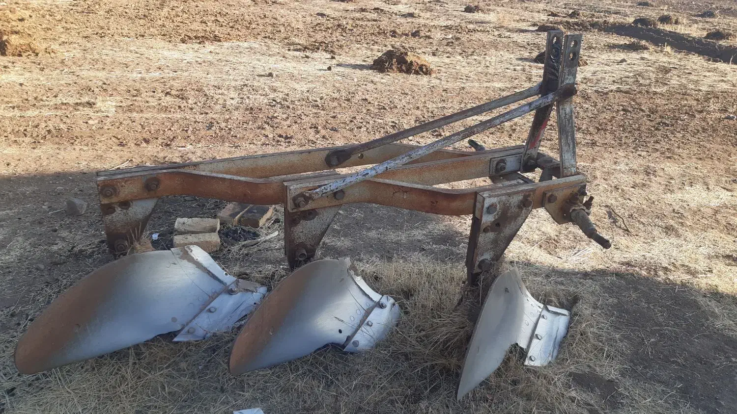 گاوآهن|ماشین‌آلات صنعتی|ترکمانچای, |دیوار