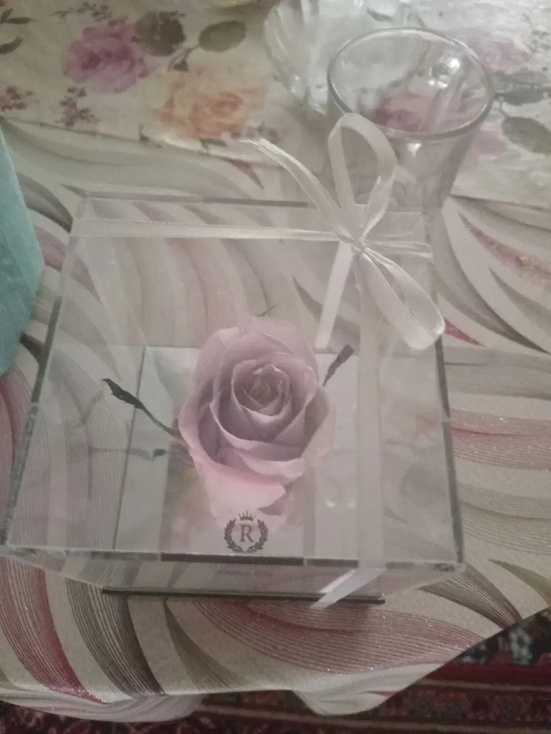 رز جاودان|گل مصنوعی|همدان, |دیوار