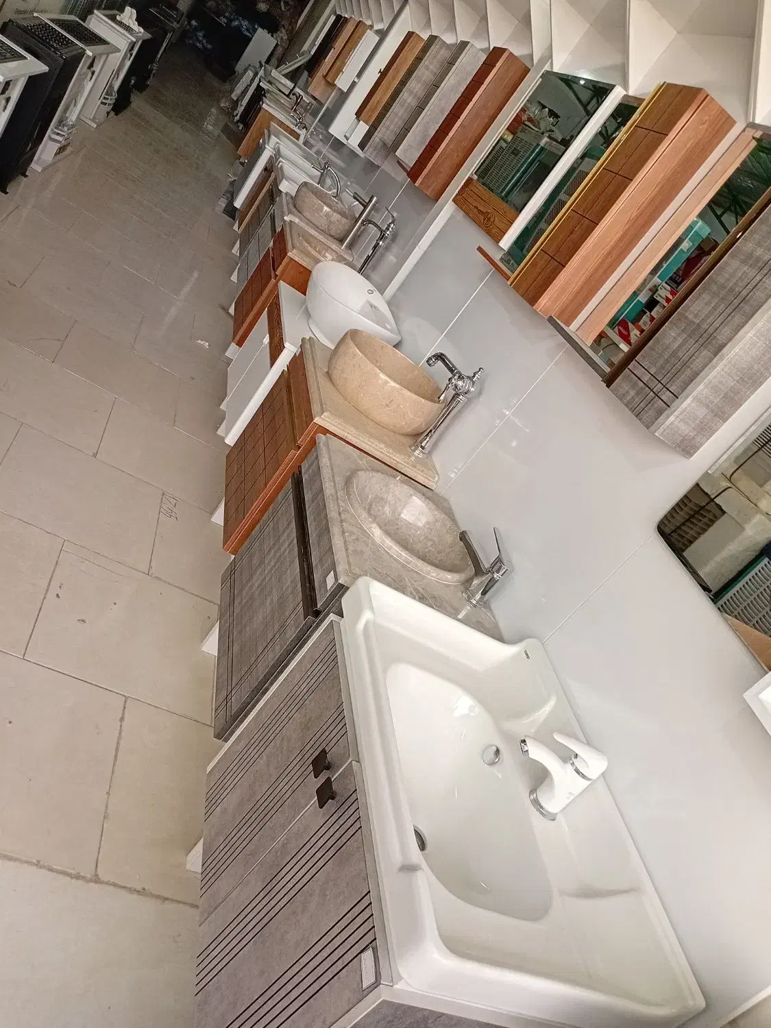 کابین و آینه توالت|لوازم سرویس بهداشتی|یزد, |دیوار