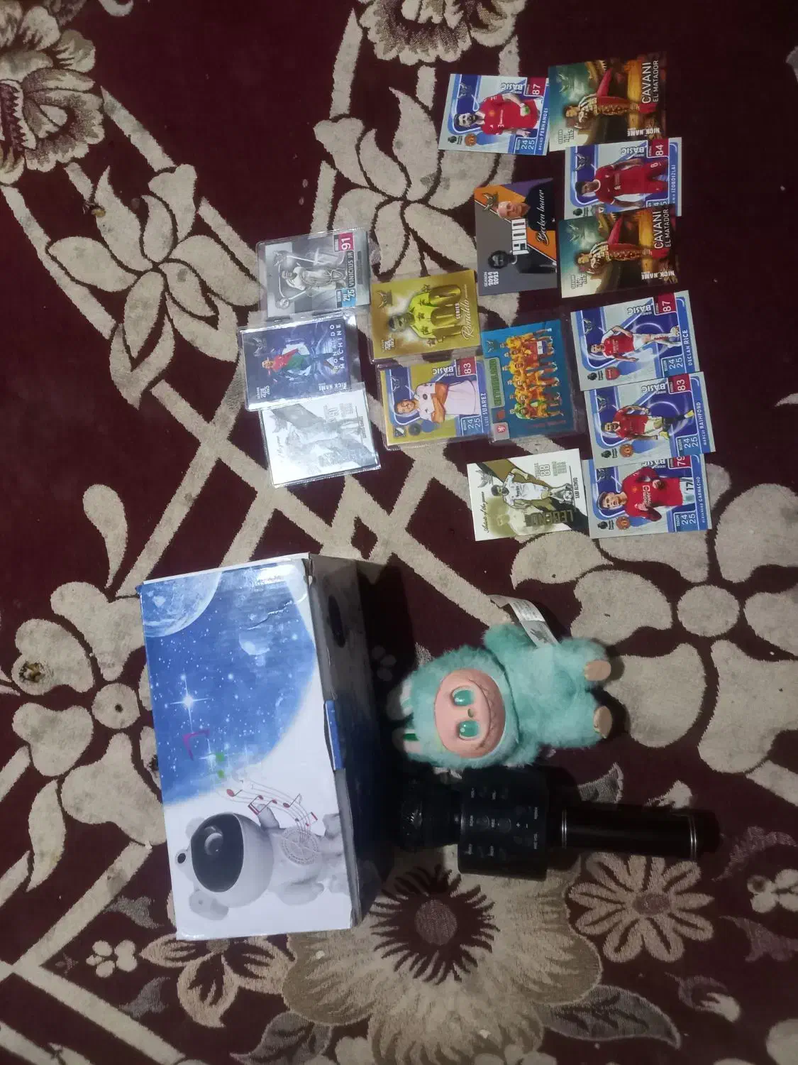 اسباب بازی|اسباب‌‌بازی|فین, |دیوار