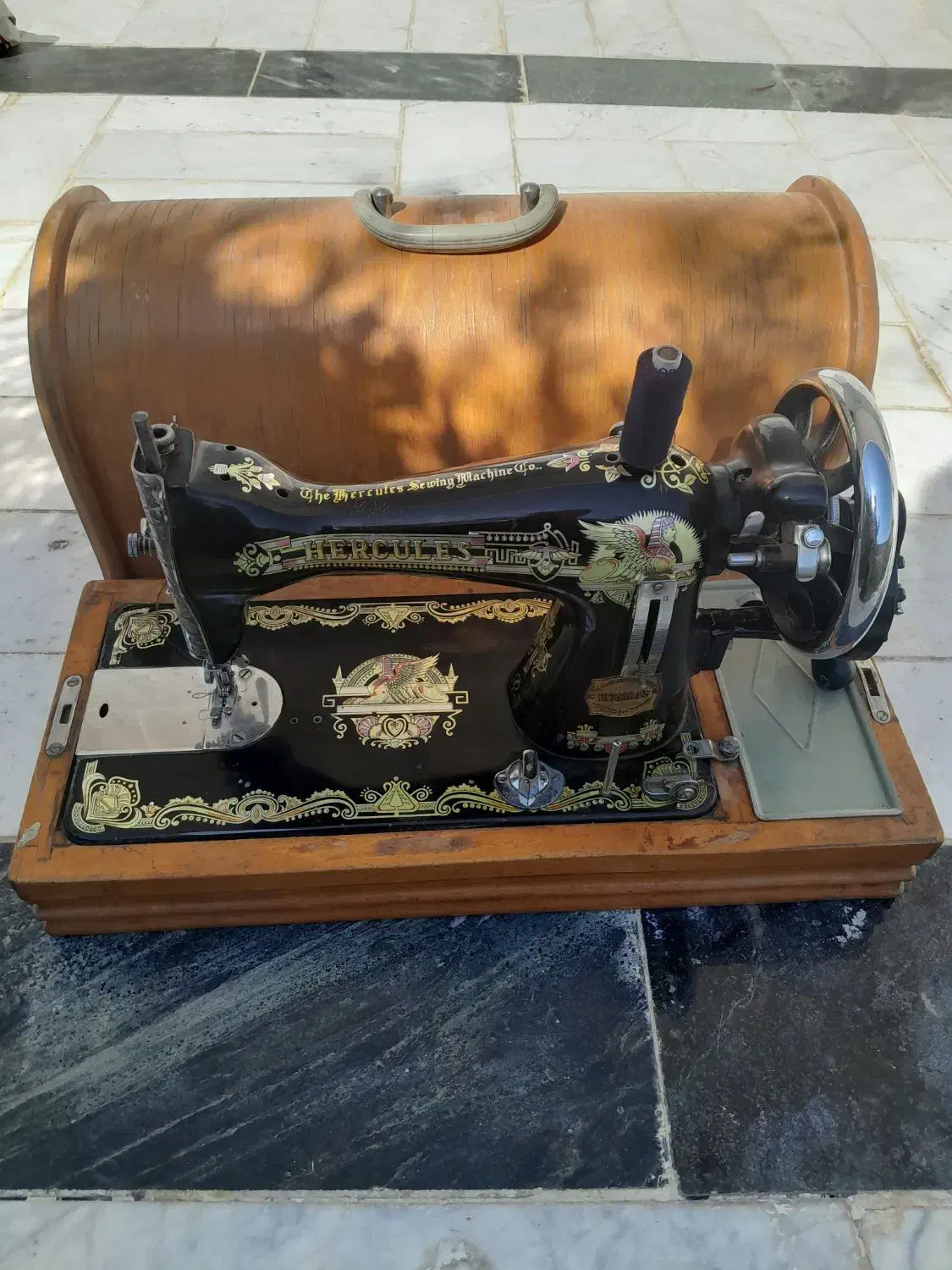 چرخ خیاطی قدیمی|چرخ خیاطی و ریسندگی|اژیه, |دیوار