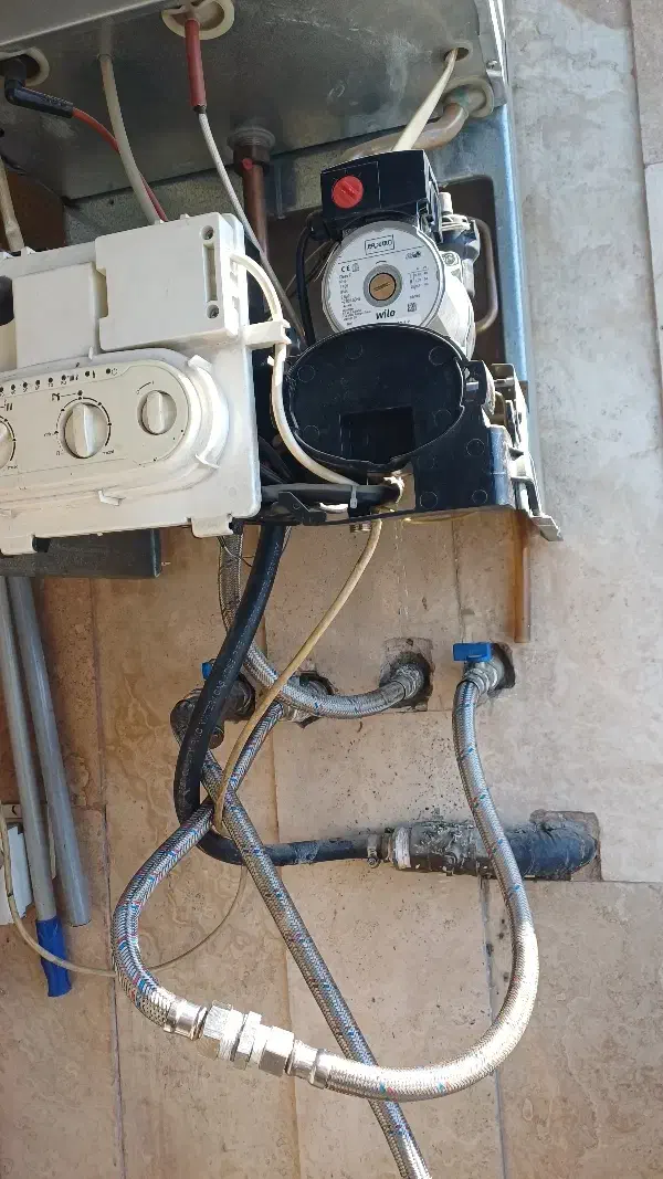 پکیج ایران رادیاتور ، بوتان ، ایساتیس|آبگرمکن، پکیج، شوفاژ|تهران, نازیآباد|دیوار