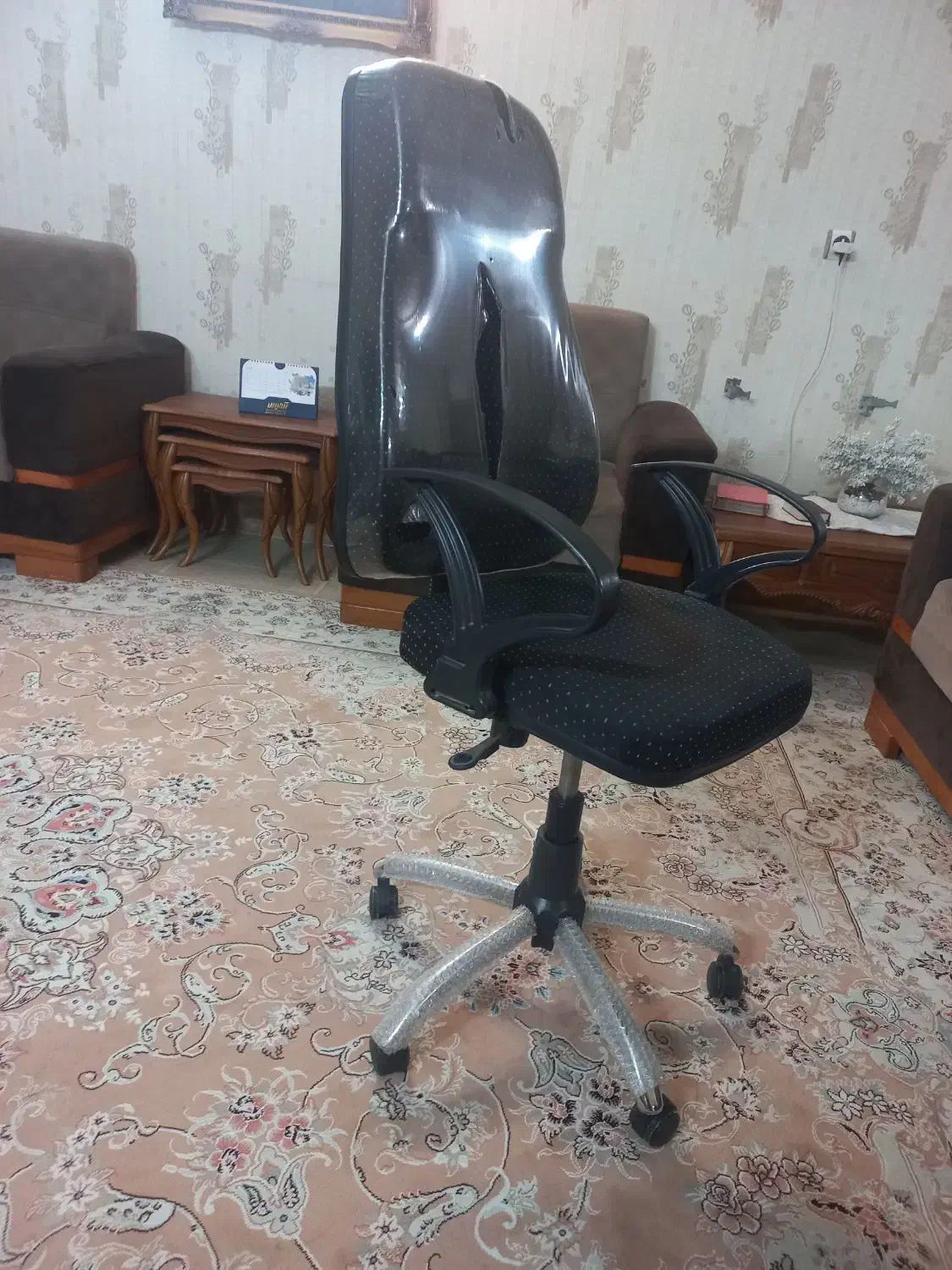 صندلی اداری چرخ دار در حد نو|مبلمان اداری|قائم‌شهر, |دیوار