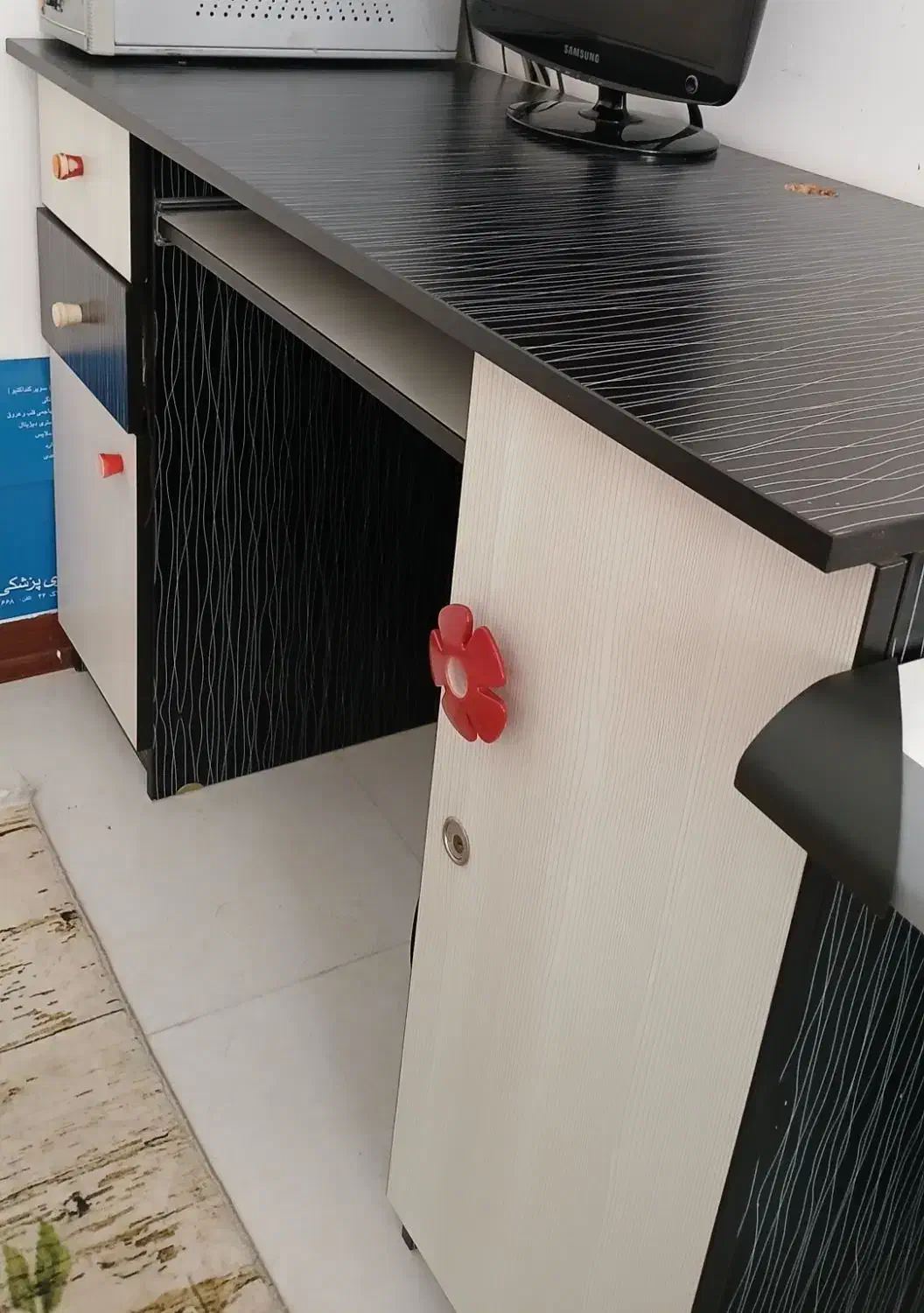 میز تحریر|میز تحریر و کامپیوتر|هشتگرد, شهرک ولیعصر (مصلی)|دیوار