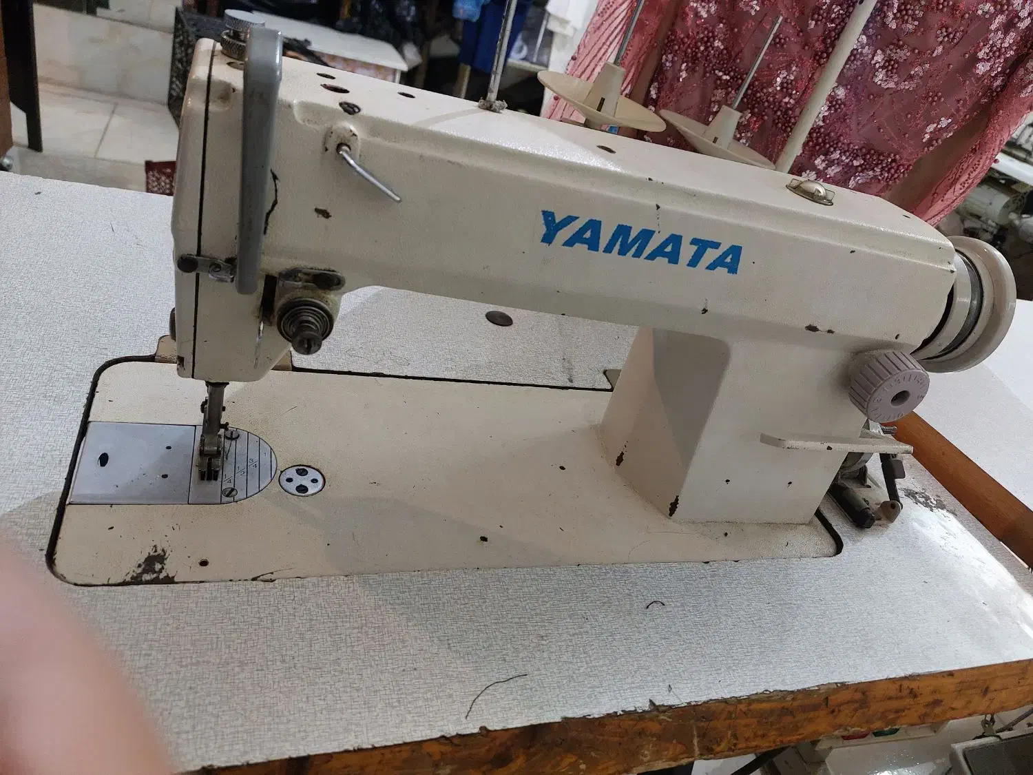 سه عدد چرخ به قیمت مناسب|چرخ خیاطی و ریسندگی|محمدشهر, محمدشهر|دیوار