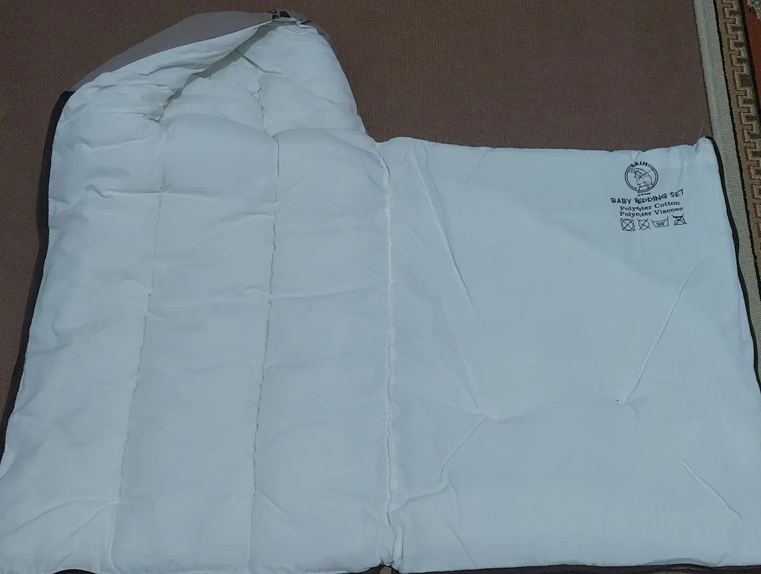 قنداق فرنگی پشمه شیشه نوزاد|کفش و لباس بچه|کاشان, شمس آبادی|دیوار