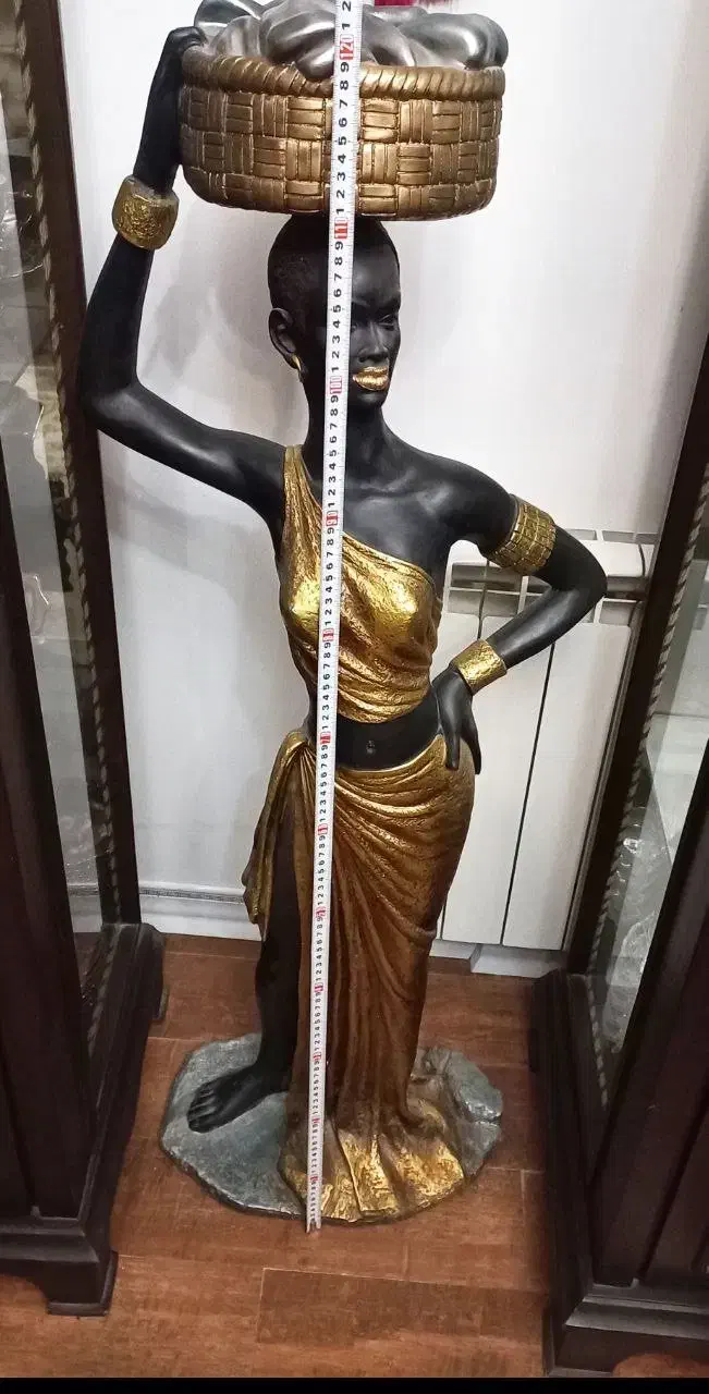 مجسمه ۱۲۰سانتی بزرگ پلی استر|کلکسیون اشیاء عتیقه|ساری, |دیوار