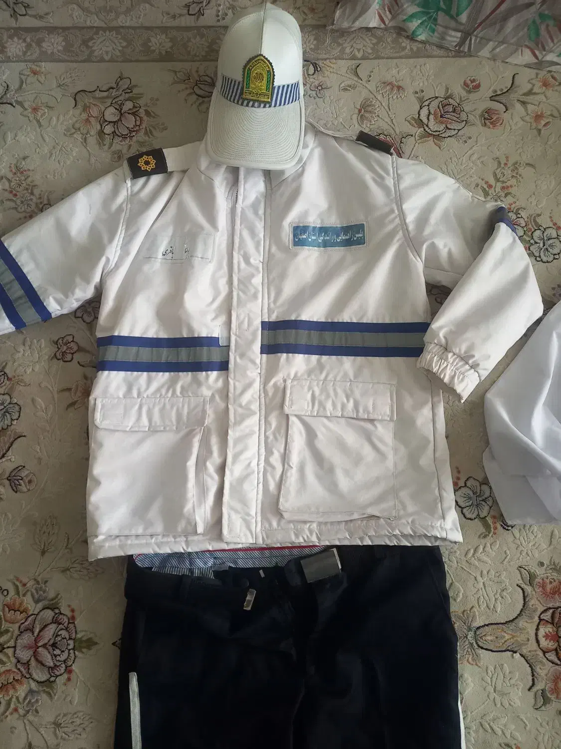 لباس سربازی راهور|لباس|فولادشهر, B5|دیوار