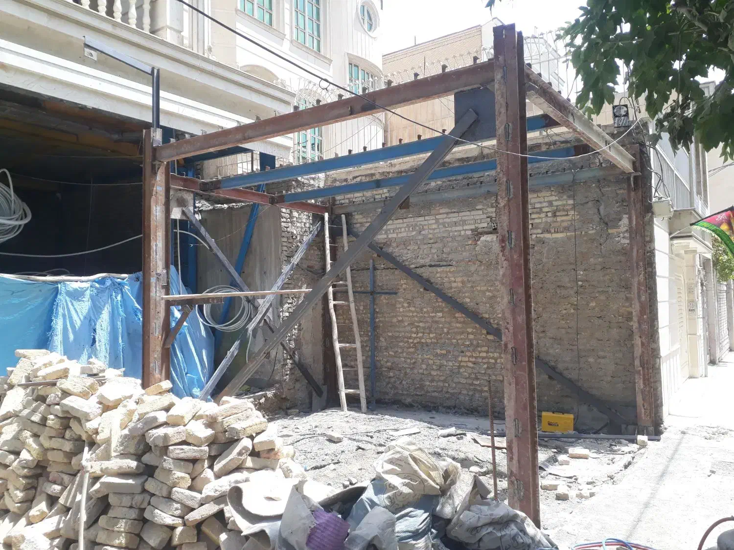 تخریب کاری و خرید ضایعات..هوا برش ..شاستی اسانسور|خدمات پیشه و مهارت|مشهد, احمدآباد|دیوار