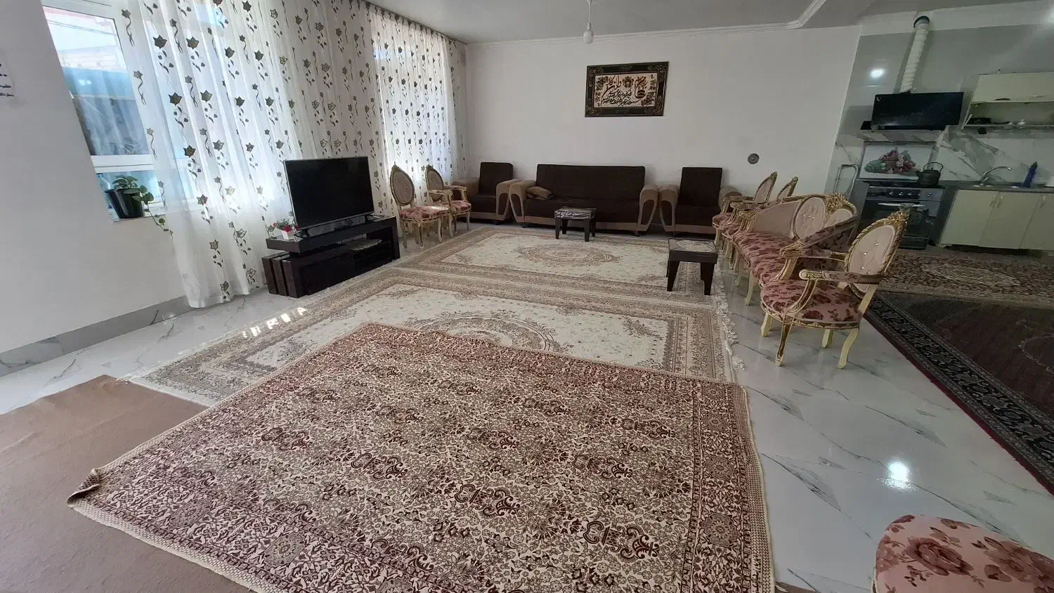 سوییت در جلفا دربستی پارکینگدار|اجارهٔ کوتاه‌مدت آپارتمان و سوئیت|جلفا, |دیوار