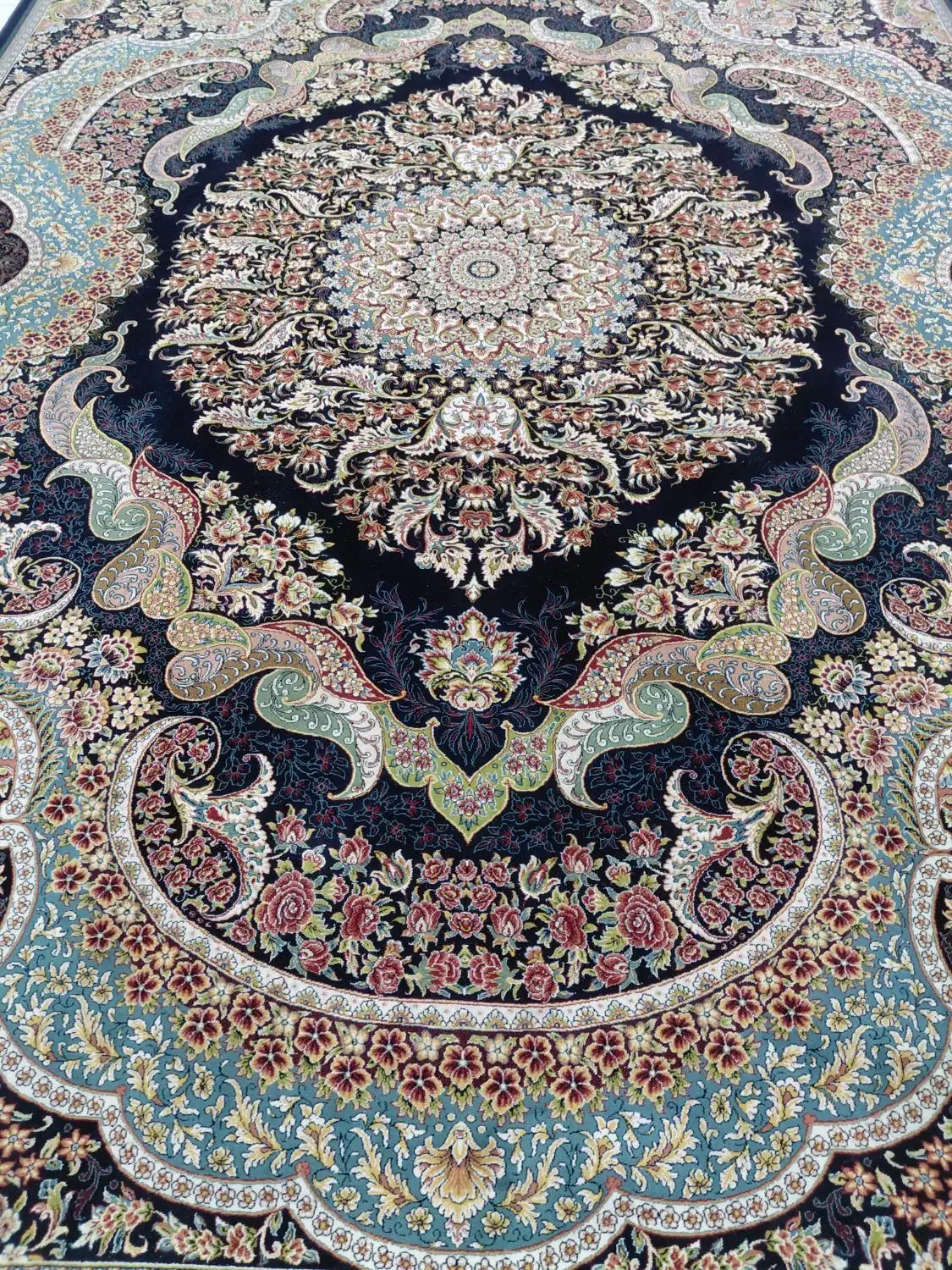 سه تخته ۱۲ متری ضخیم با تراکم|فرش|ورامین, خیر آباد|دیوار