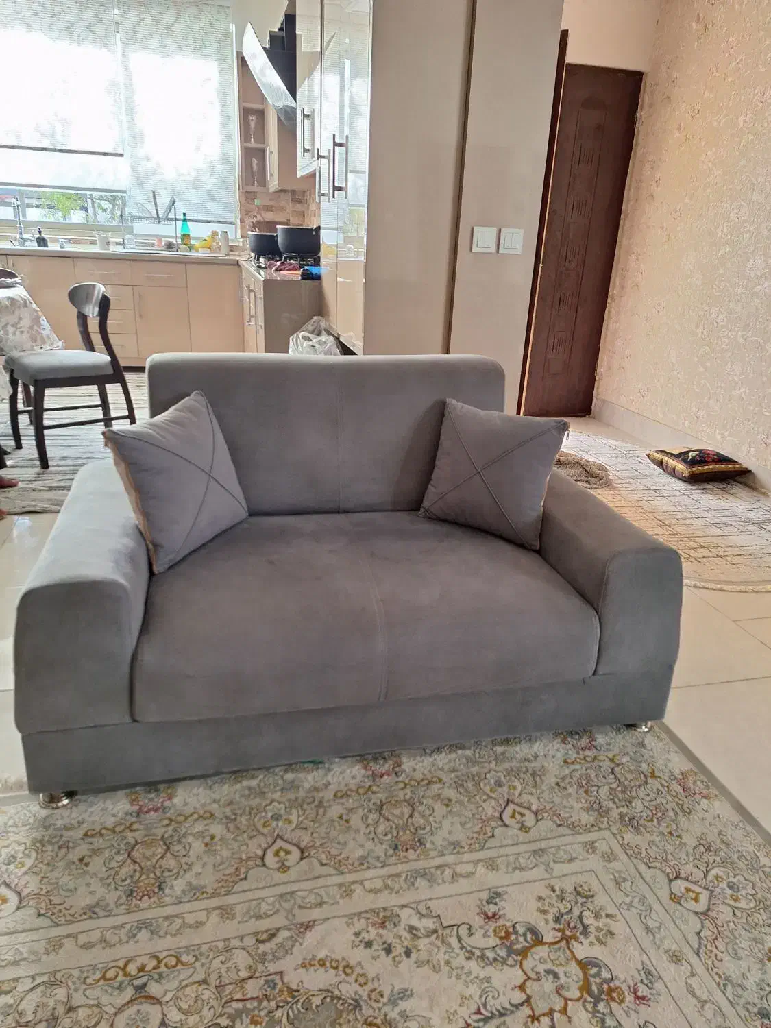 مبل ۸نفره و میز ناهارخوری ۶نفره|مبلمان خانگی و میز عسلی|اسفراین, |دیوار