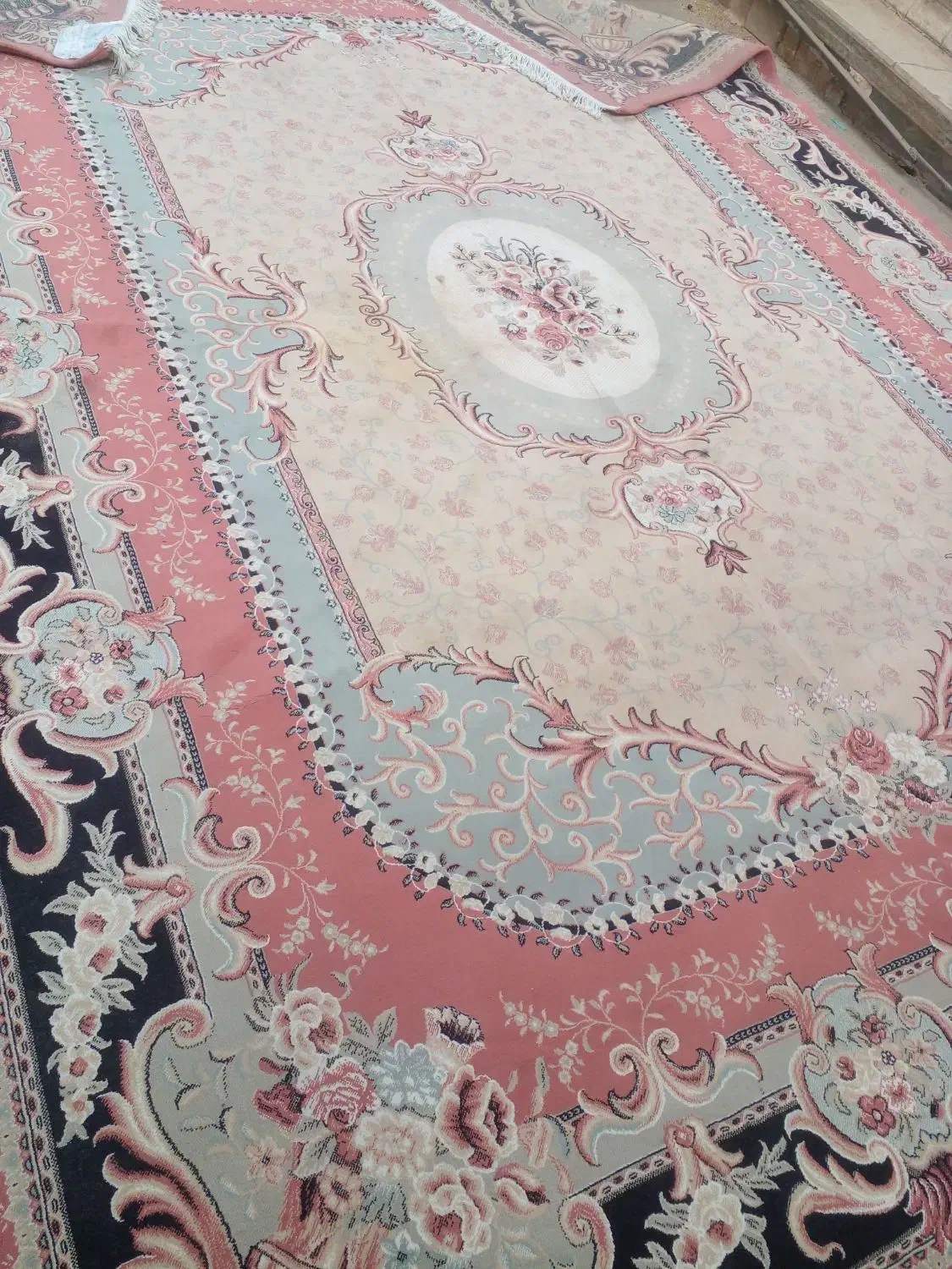 جفت مهستان|فرش|سبزوار, مدرس|دیوار