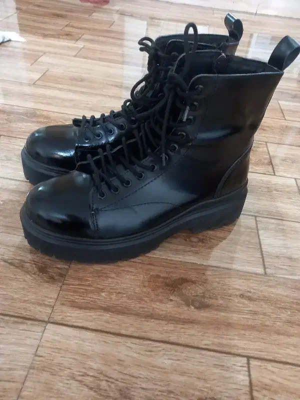 بوت جنس خارجی|کیف، کفش، کمربند|تهران, هلال احمر|دیوار