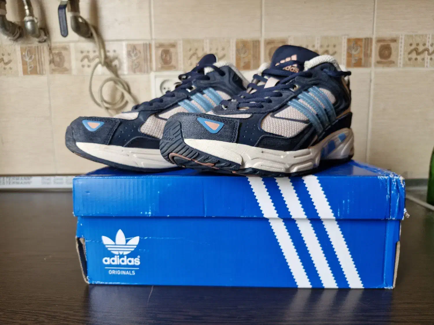 کتونی آدیداس سایز 45 ویتنام|کیف، کفش، کمربند|قزوین, |دیوار