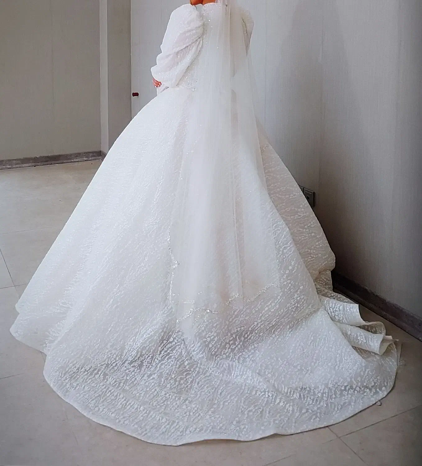 لباس عروس شاین کریستال دوزی شده|لباس|پردیس, فاز ۳|دیوار