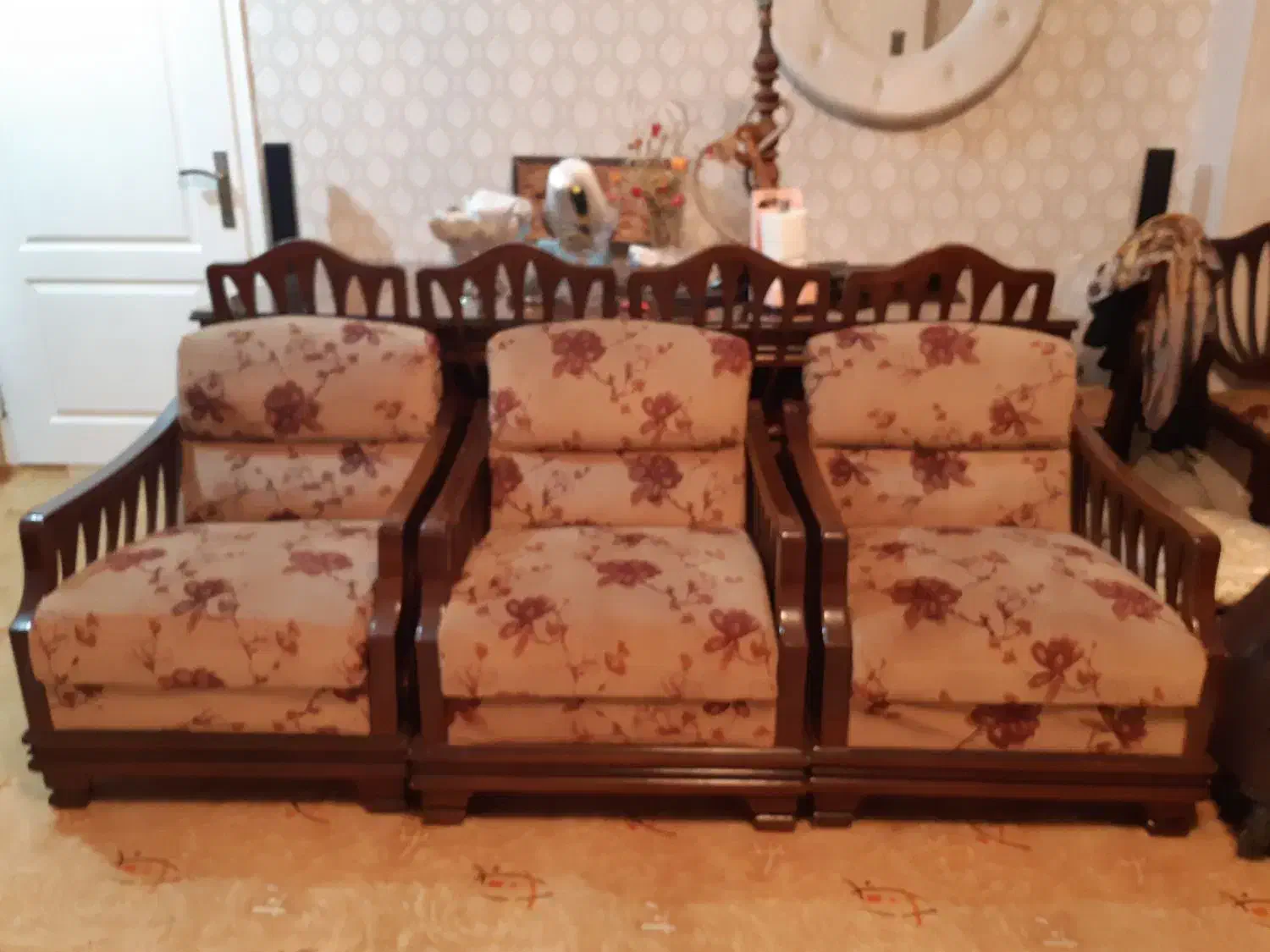 مبل راحتی چوب راش با میز ناهارخوری|مبلمان خانگی و میز عسلی|فریدون‌کنار, |دیوار