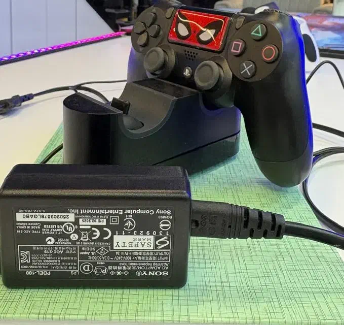 پایه شارژر در حد آکبند ps4|کنسول، بازی ویدئویی و آنلاین|گنبد کاووس, |دیوار