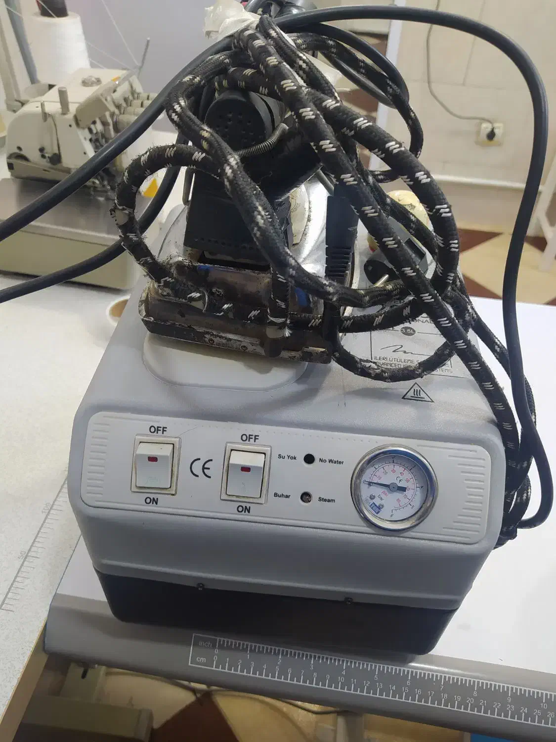 وسایل خیاطی به درد هر عزیزی خورد هستم خدمتش|چرخ خیاطی و ریسندگی|نهاوند, |دیوار