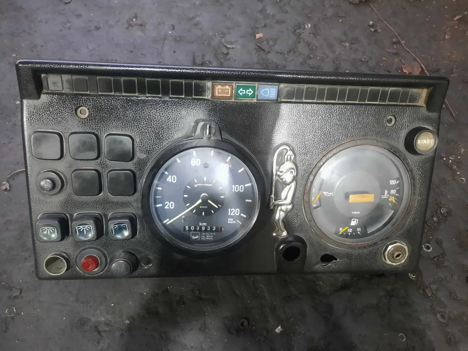 پشت امپر مینی بوس بنز|قطعات یدکی و لوازم جانبی|بابل, |دیوار