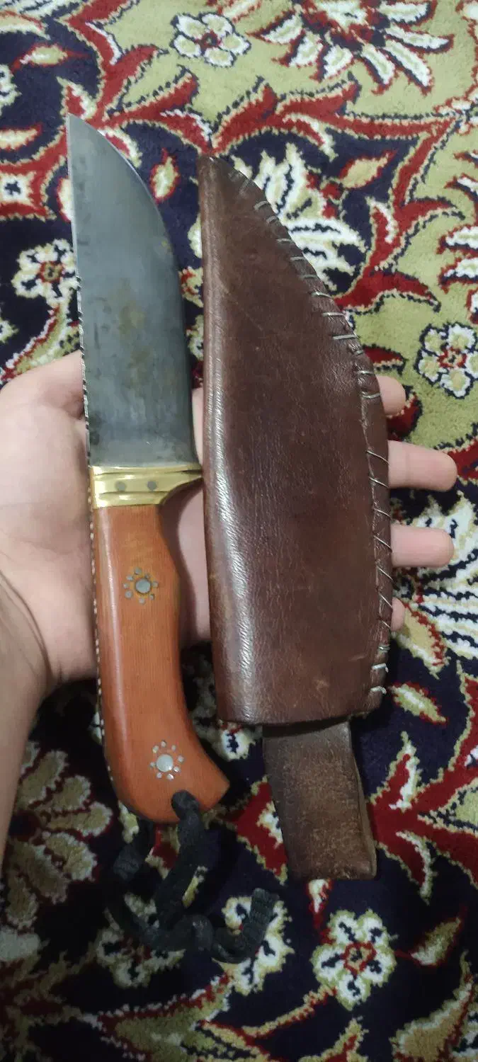 چاقو|کلکسیون اشیاء عتیقه|مشهد, کارمندان دوم|دیوار