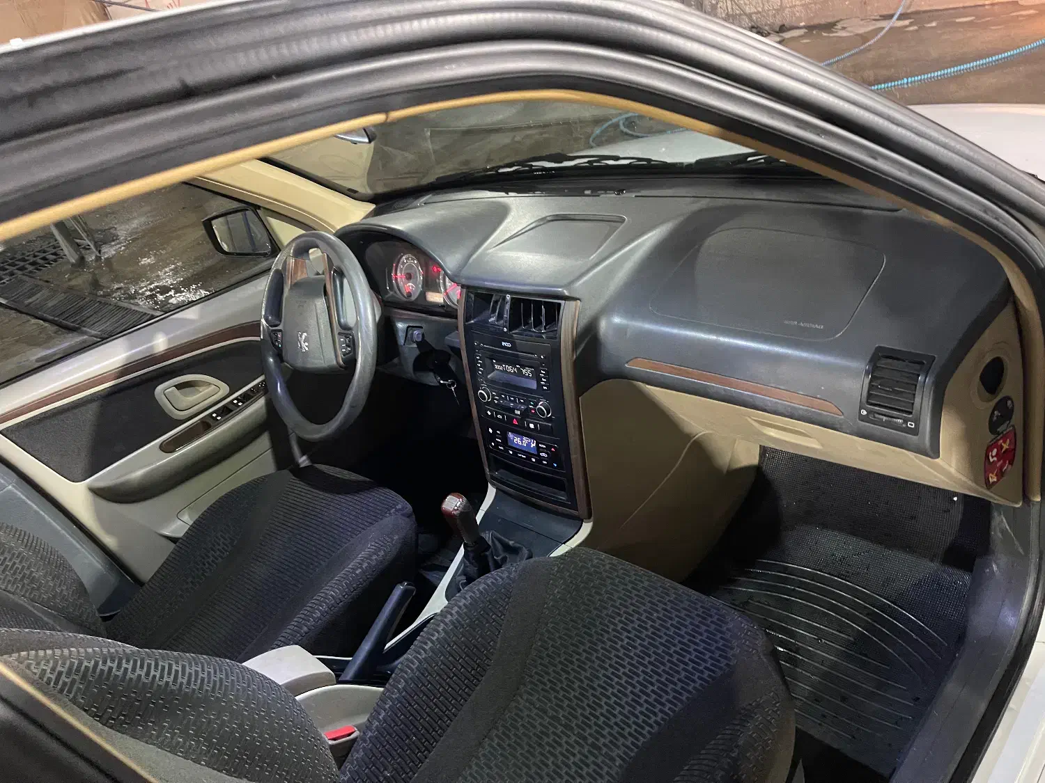 پارس سال بی رنگ و بی ضربه|خودرو سواری و وانت|یزد, |دیوار