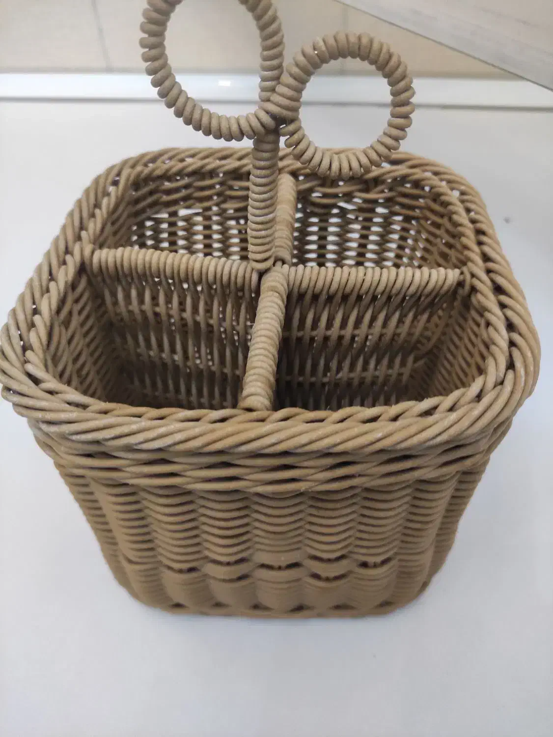 جاقاشقی|آبچکان و نظمدهنده ظروف|تهران, خزانه|دیوار