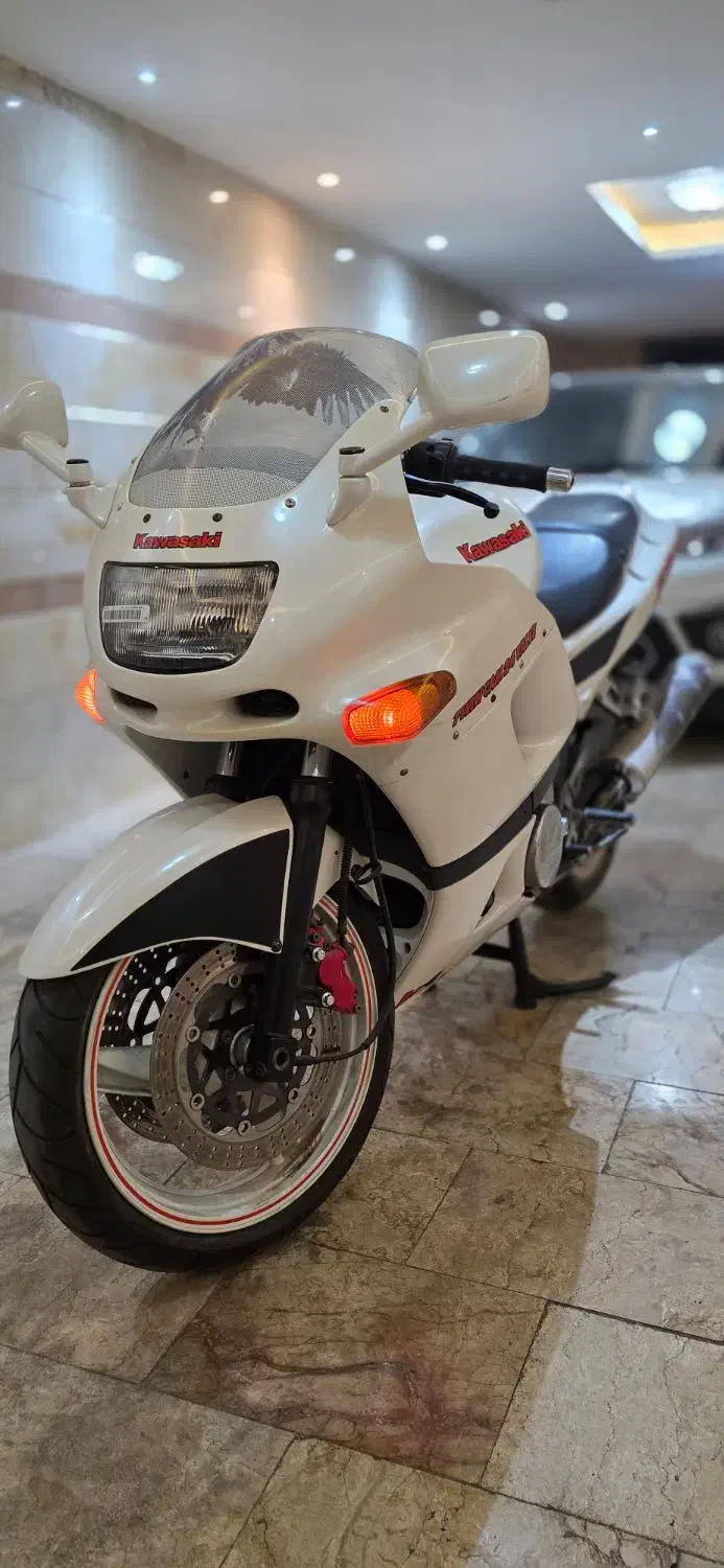 موتور کلکسیونی کاوازاکی zx400|موتورسیکلت|تهران, صد دستگاه|دیوار