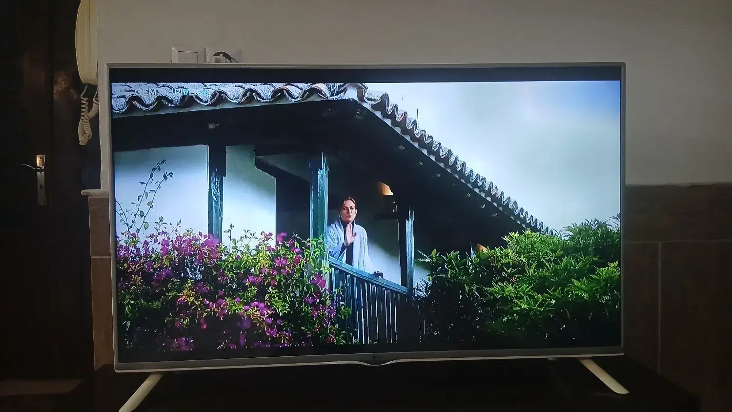 تلوزیون ال جی  ۵۰ اینج  اصل کره|تلویزیون و پروژکتور|نیشابور, جمهوری|دیوار