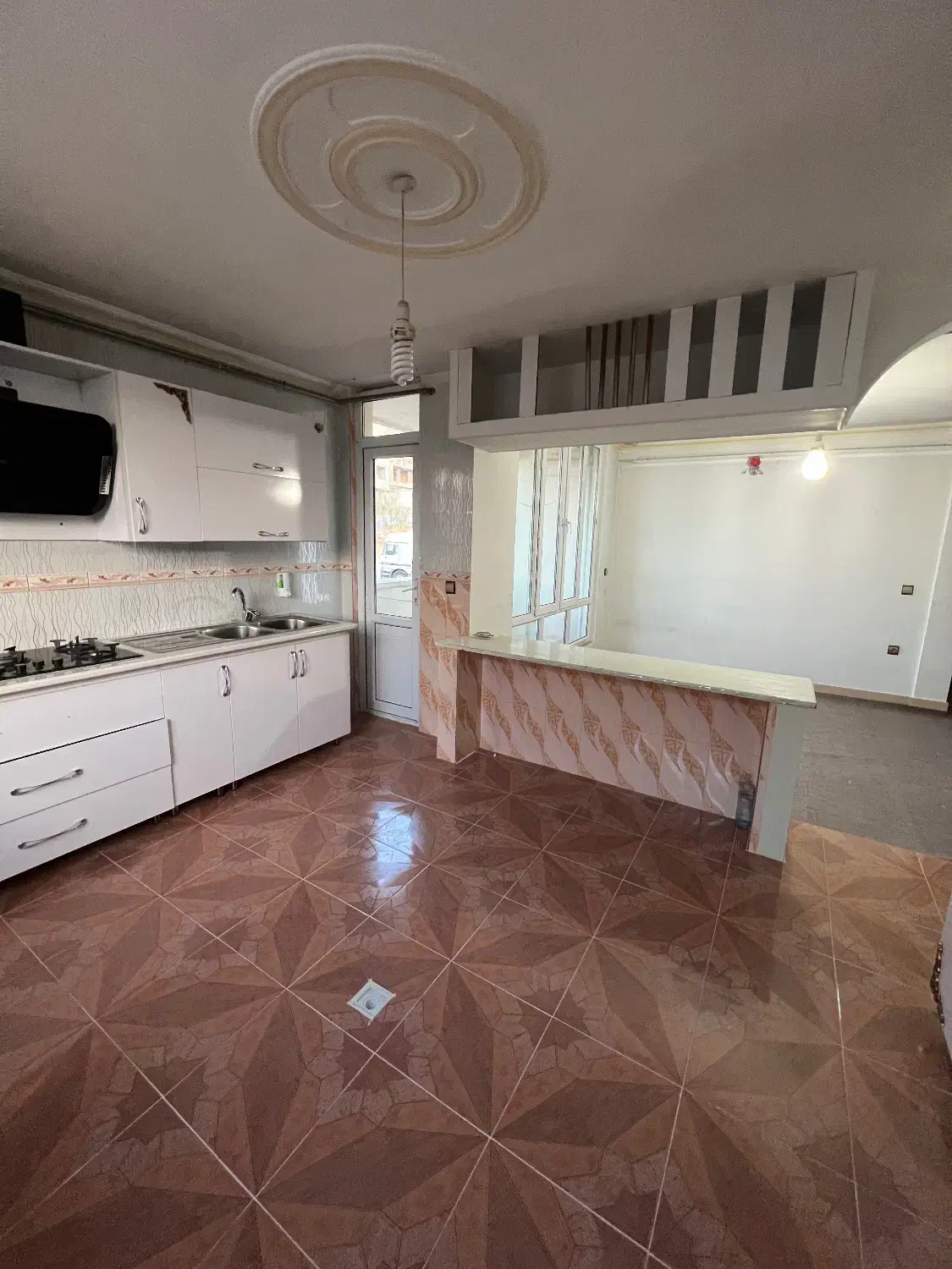 آپارتمان شهرک کارمندان|اجارهٔ آپارتمان|مهاباد (آذربایجان غربی), |دیوار