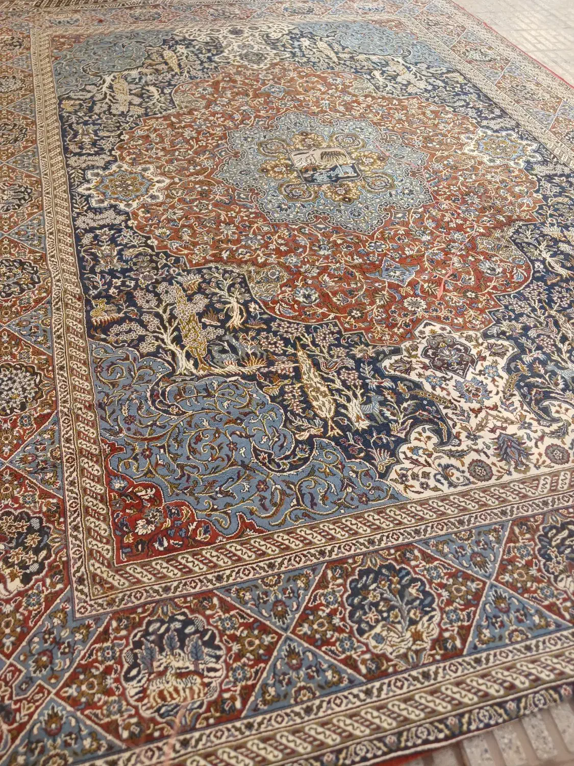 فرش مناسب باغ.کارگاه و کافه|فرش|لنجان, |دیوار