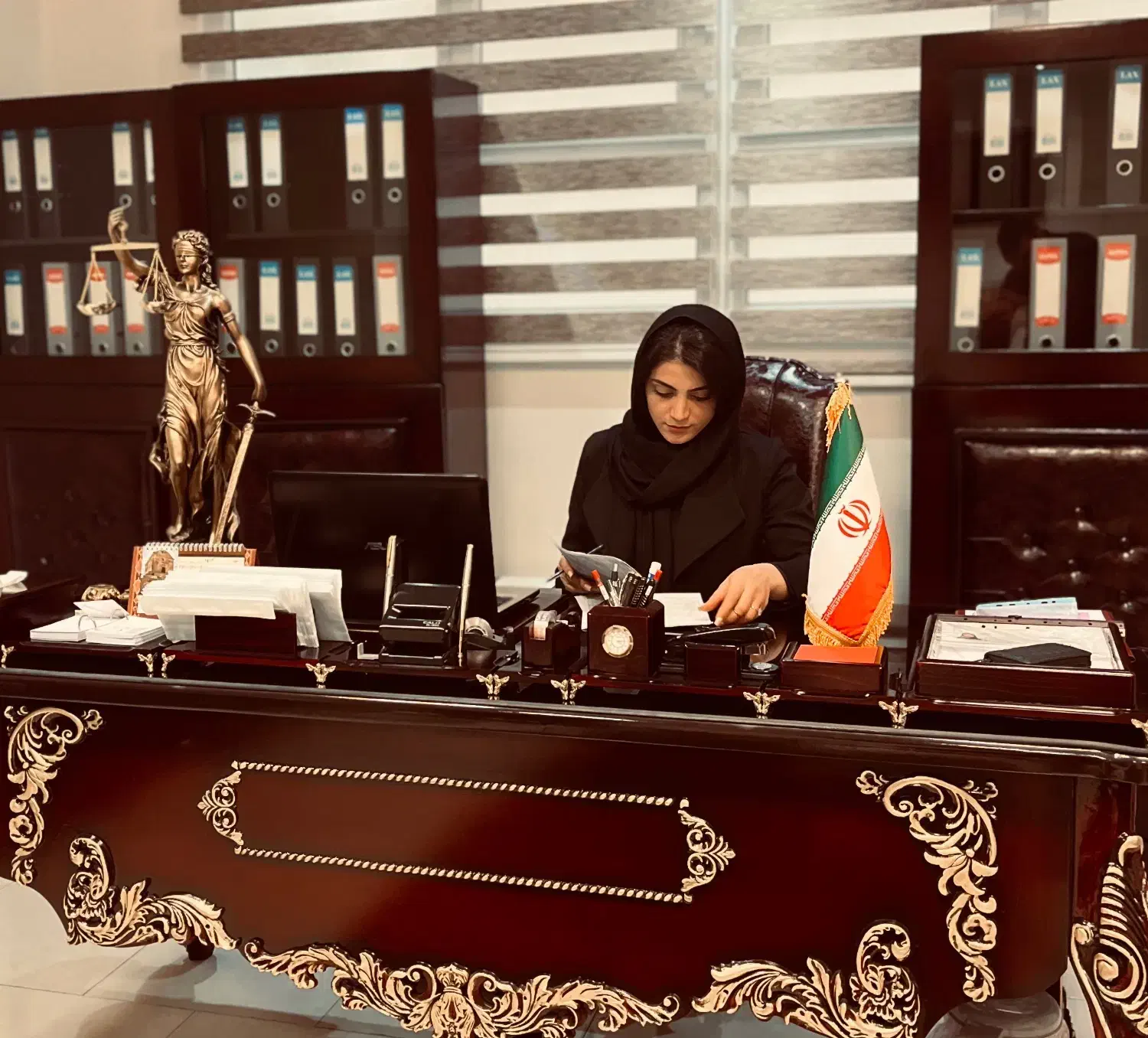 وکیل دادگستری شهریار|خدمات مالی، حسابداری، بیمه|اندیشه, اندیشه فاز ۱|دیوار