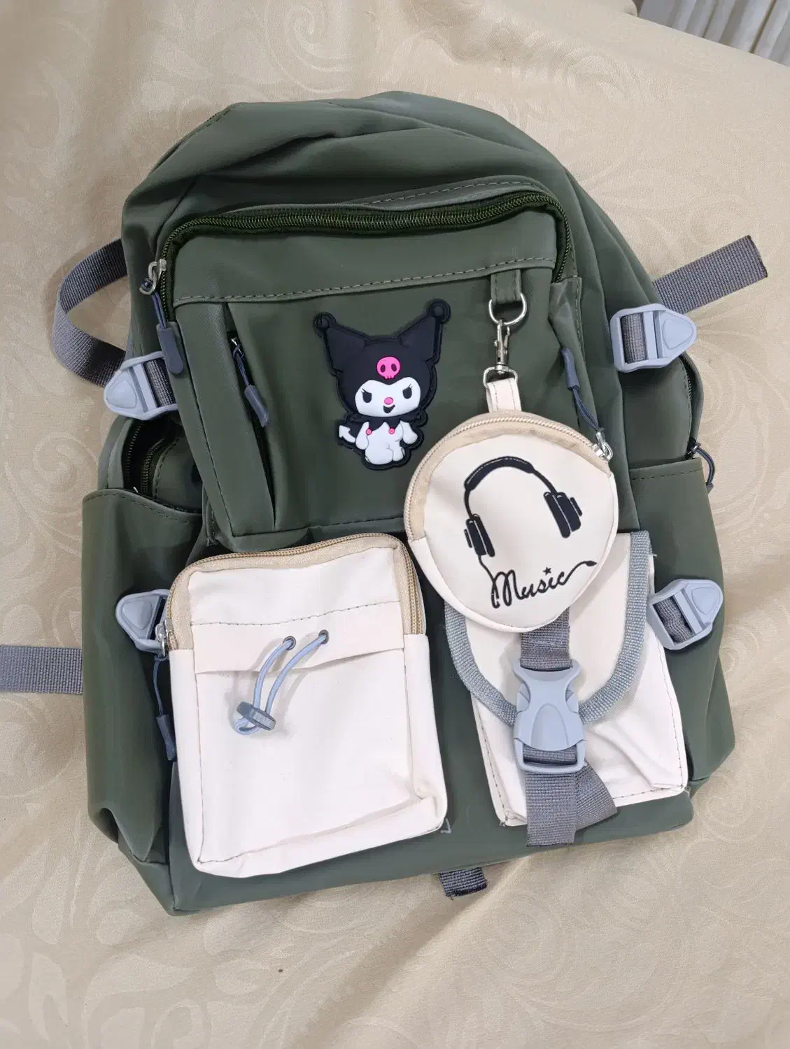 کیف مدرسه نو نو|کیف، کفش، کمربند|کاشان, امیرکبیر|دیوار