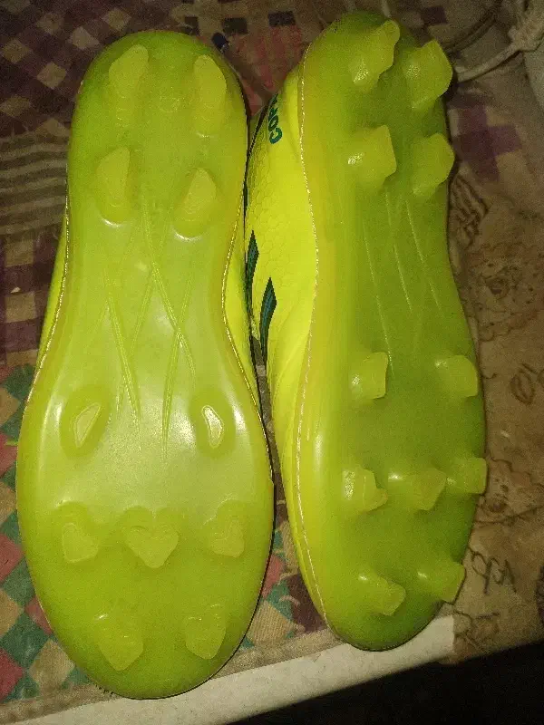 کفش چمن نو|تجهیزات ورزشی|گناباد, |دیوار