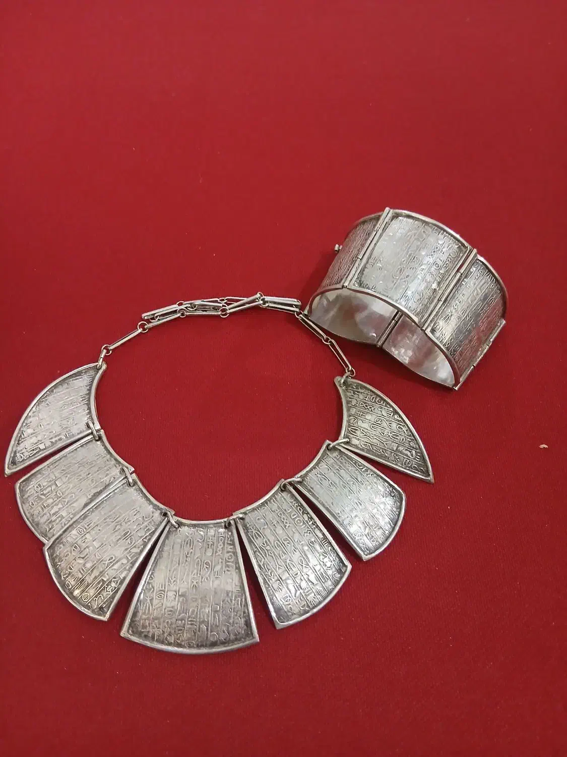 دستبند سینه ریز نقره سنگین قدیمی عتیقه|جواهرات|کرج, اصفهانیها|دیوار