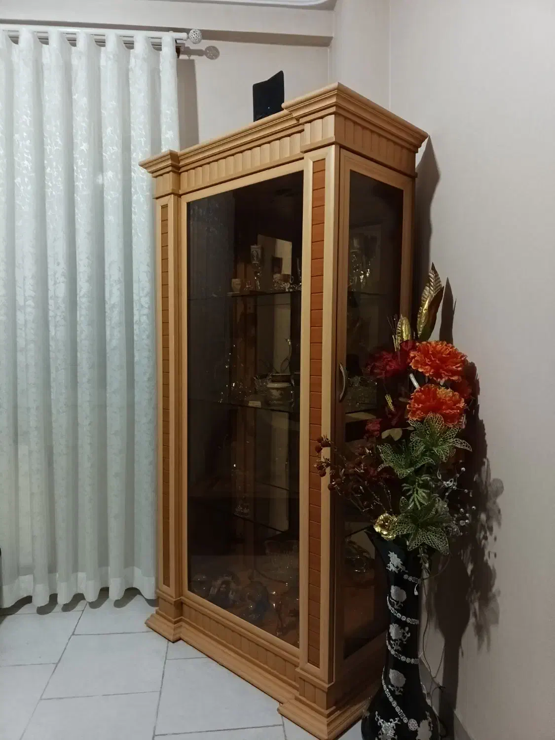 بوفه رنگ خاص تاج دار|بوفه، ویترین، کنسول|همدان, |دیوار