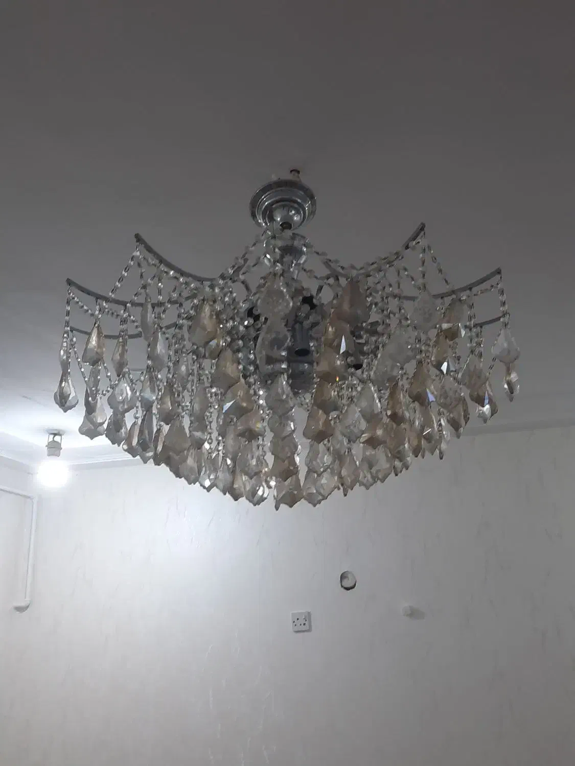 لوستر 18شعله|لوستر و چراغ آویز|اهواز, فاز ۱ پادادشهر|دیوار