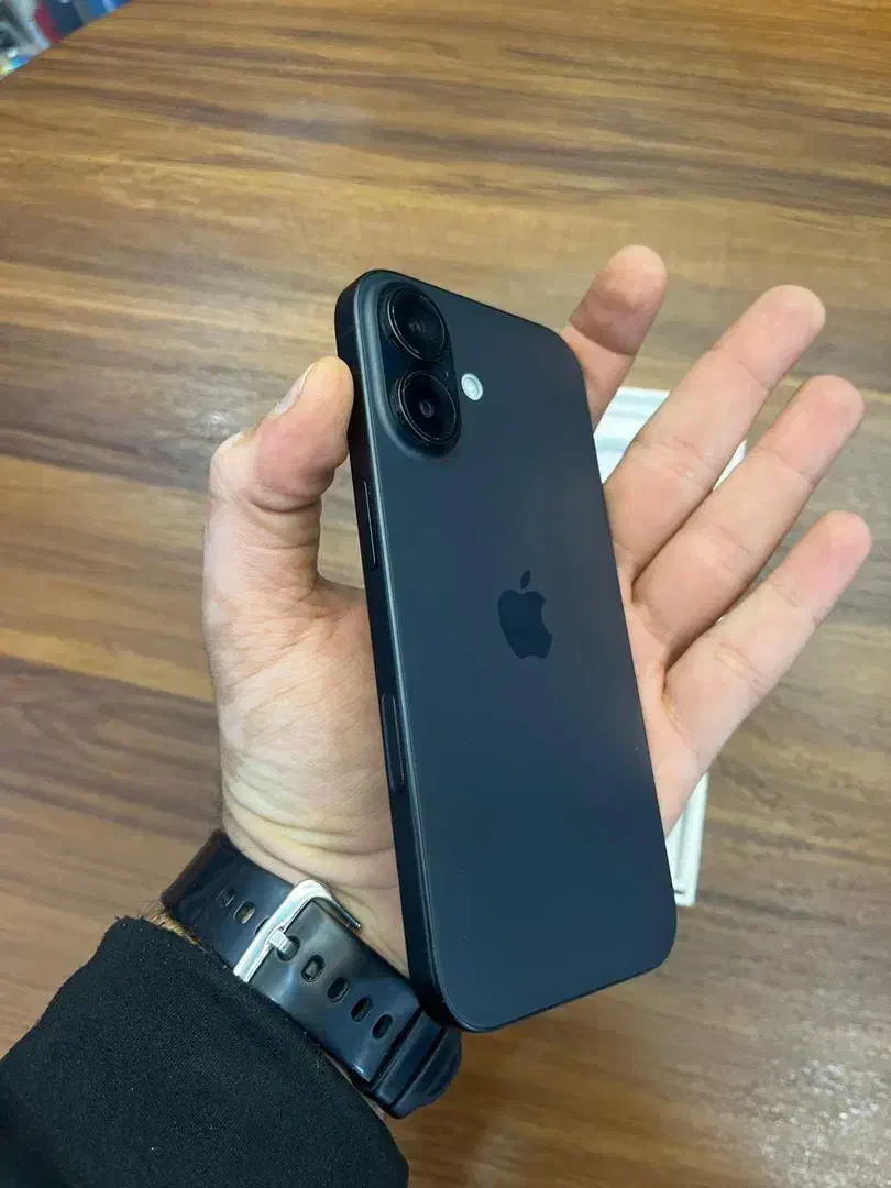 iphone 16 normal|موبایل|شیراز, شهرک سراج|دیوار