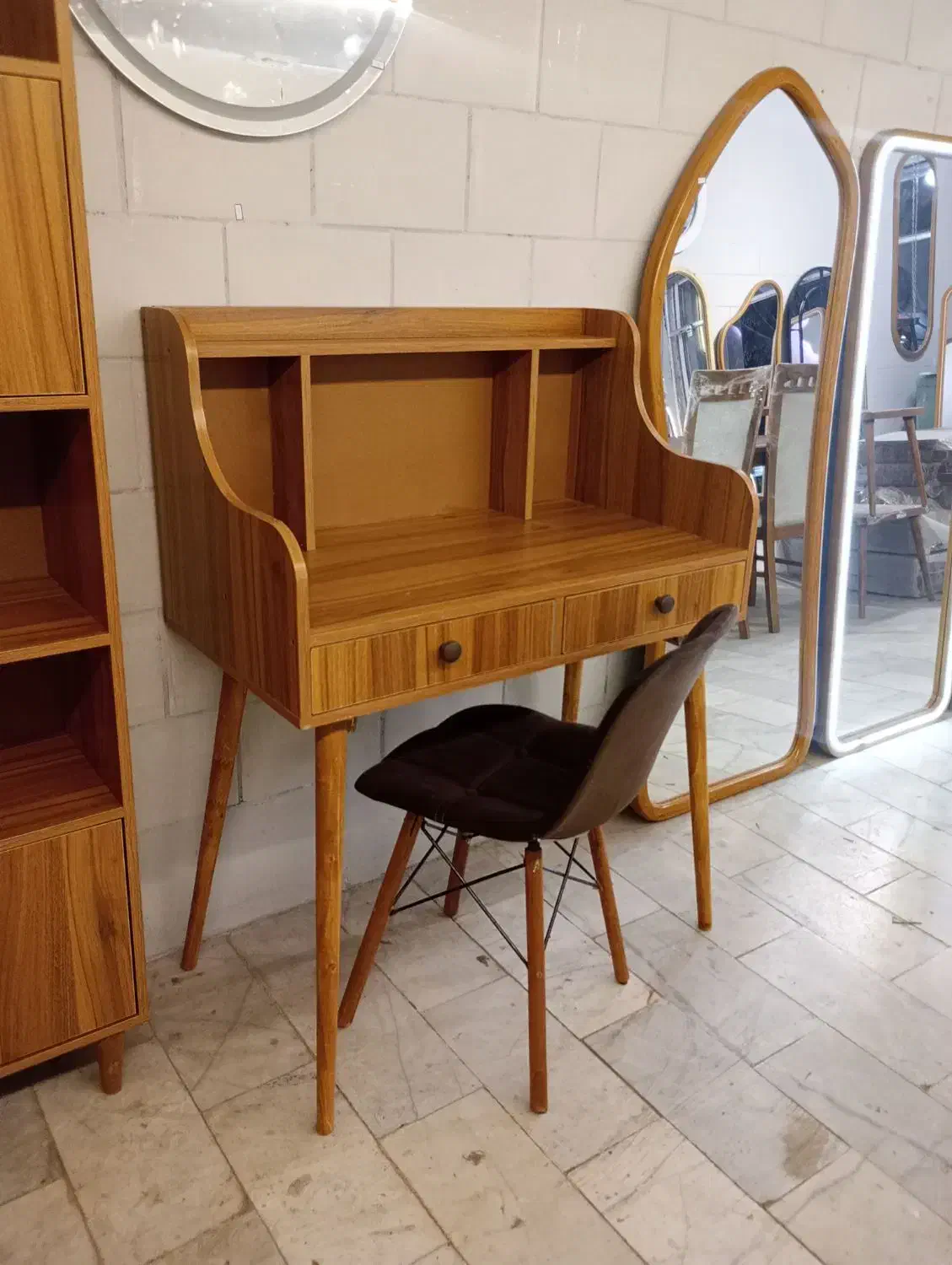 میز تحریر شیک و باکیفیت رنگ چوب|میز تحریر و کامپیوتر|کرمان, |دیوار