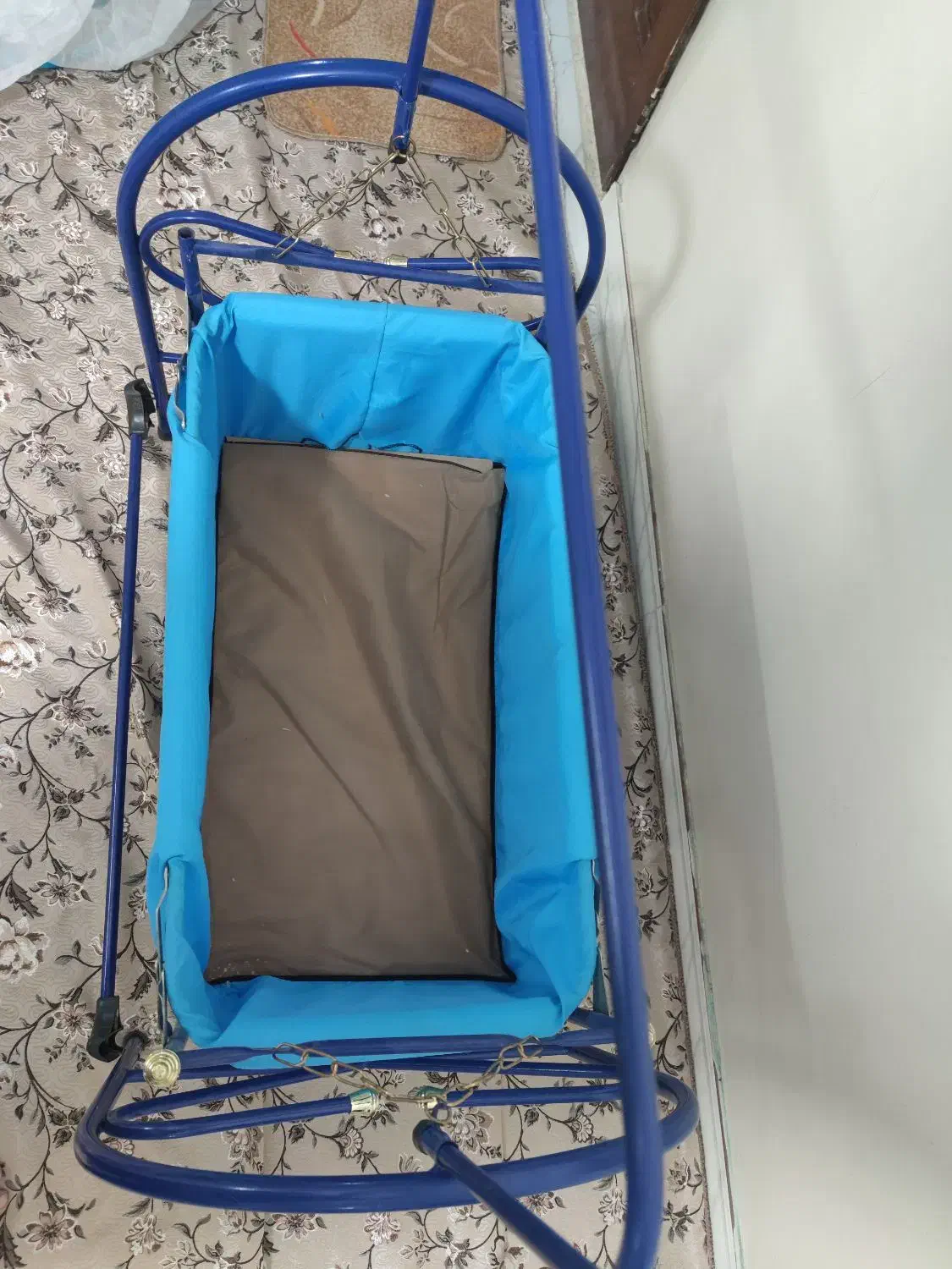 گهواره متحرک نوزاد|تخت و صندلی بچه|رباطکریم, نصیرشهر|دیوار