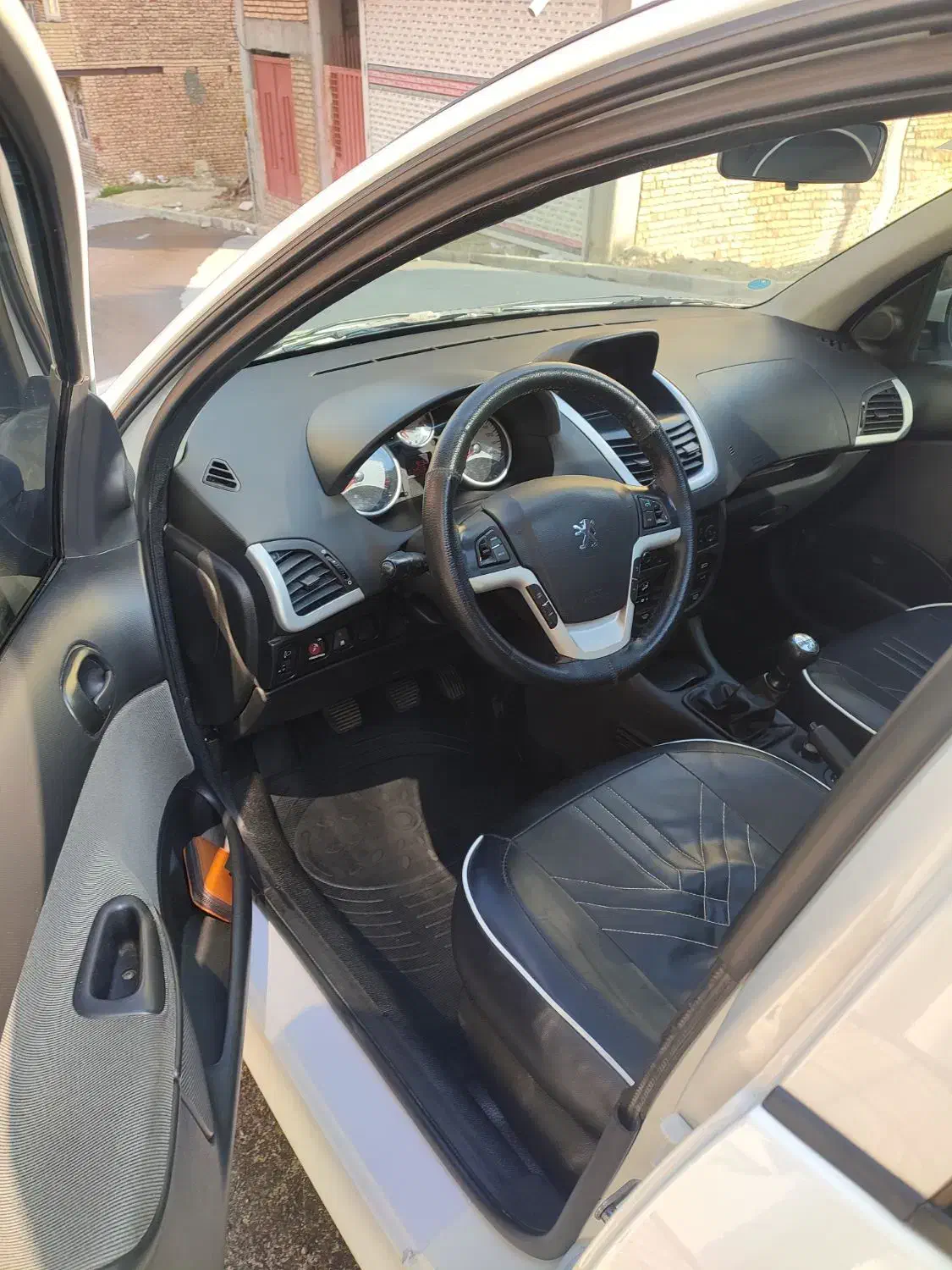 207پانورما فرمان برقی|خودرو سواری و وانت|ارومیه, |دیوار