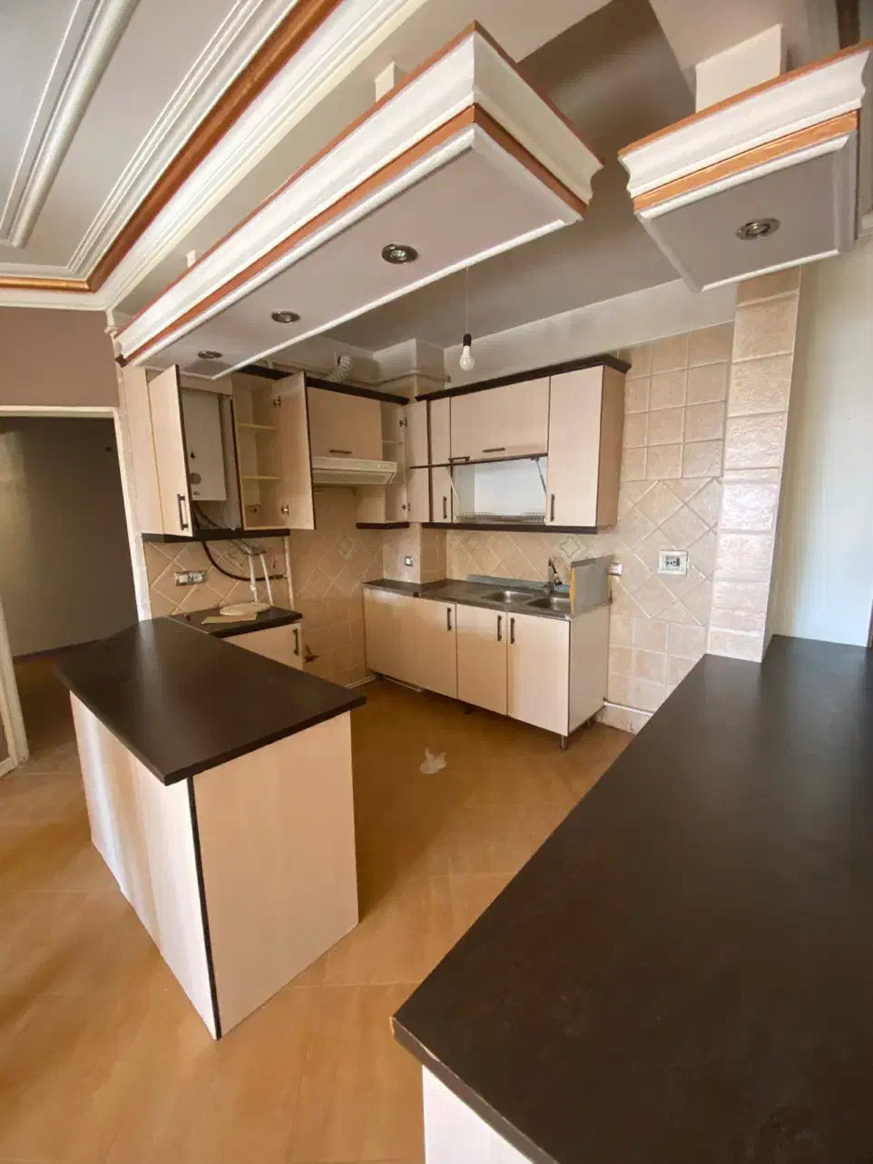 واحد ۸۵ متری خیابان حسام|اجارهٔ آپارتمان|آبیک, |دیوار