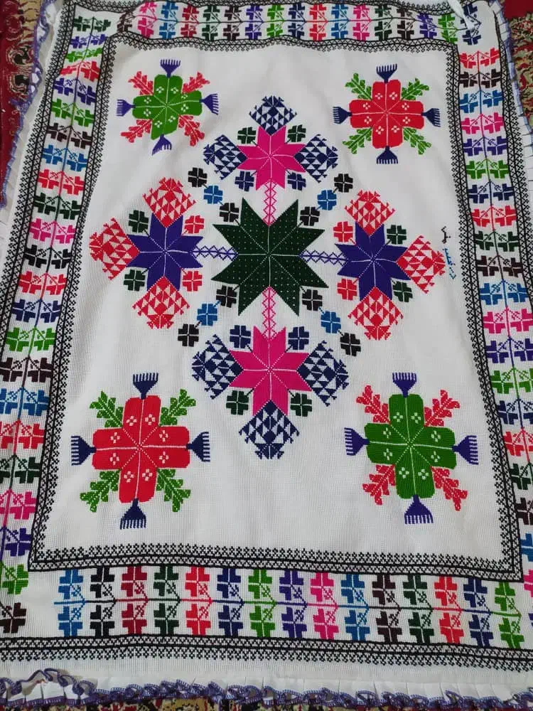 باشت دست دوز|رختخواب، بالش، پتو|زاهدان, |دیوار