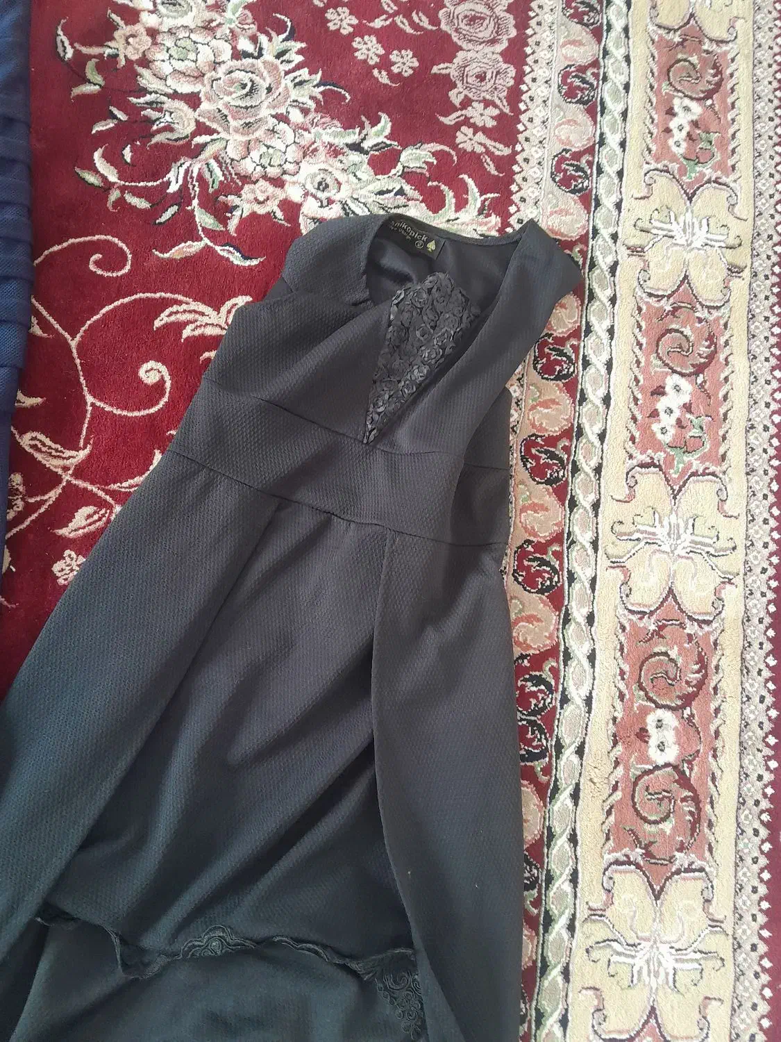 لباس مجلسی|لباس|بومهن, |دیوار