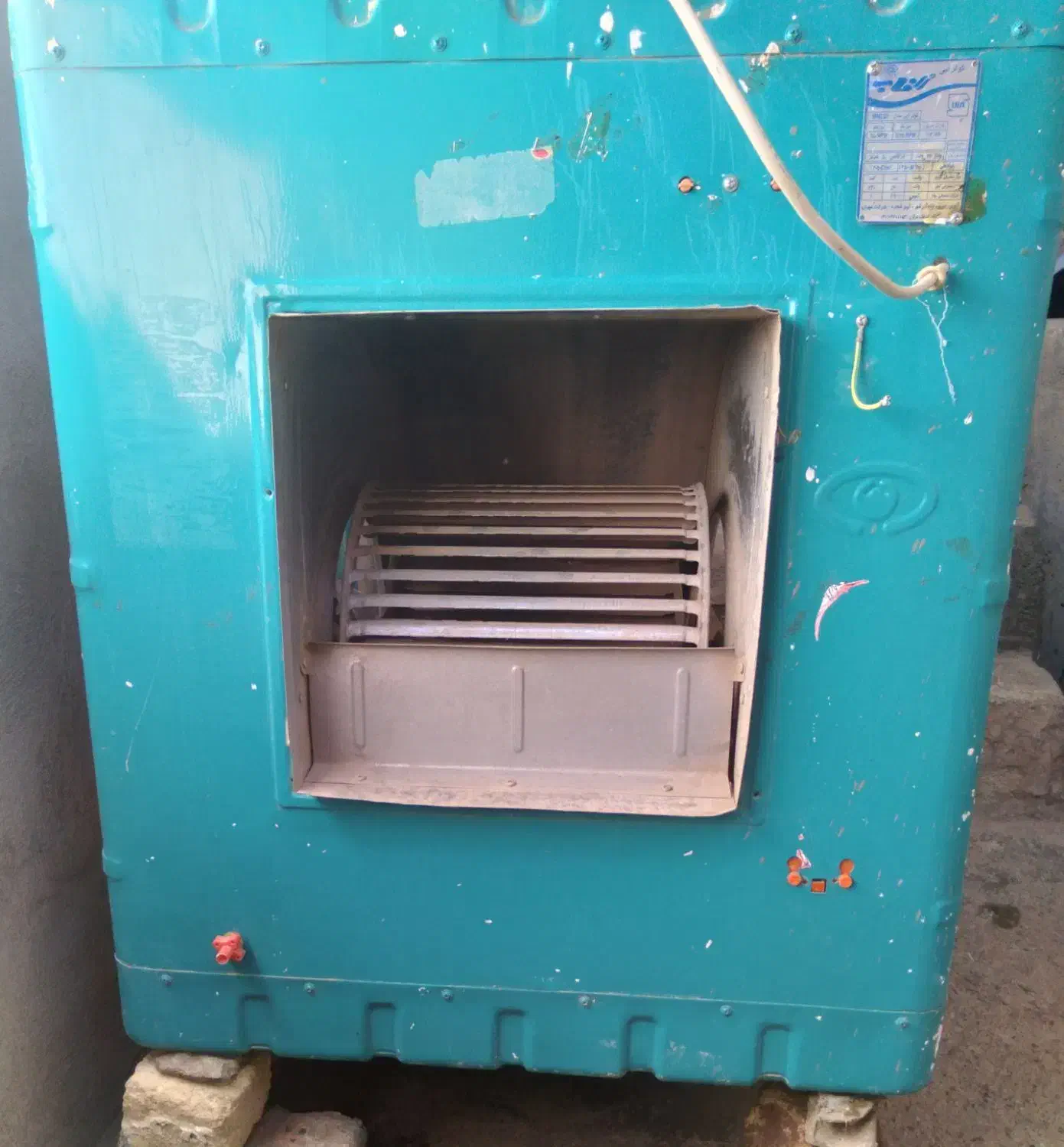 کولرآبی|کولر آبی|کنگاور, |دیوار