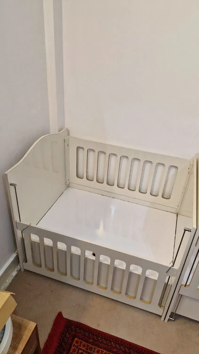 تخت نوزاد|تخت و صندلی بچه|کازرون, |دیوار