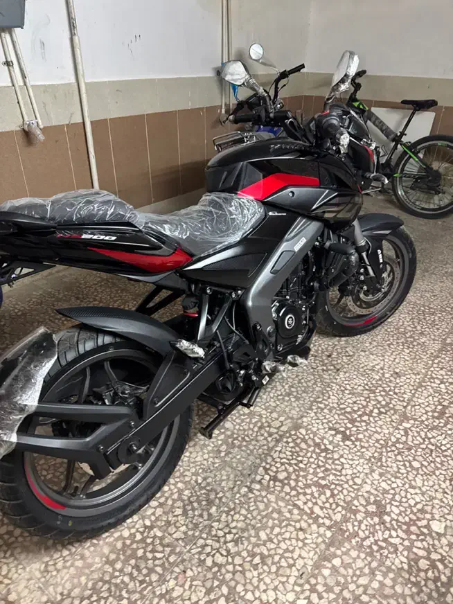 ان اس200 نیوفیس صفر۱۴۰۴|موتورسیکلت|قم, باجک یک|دیوار